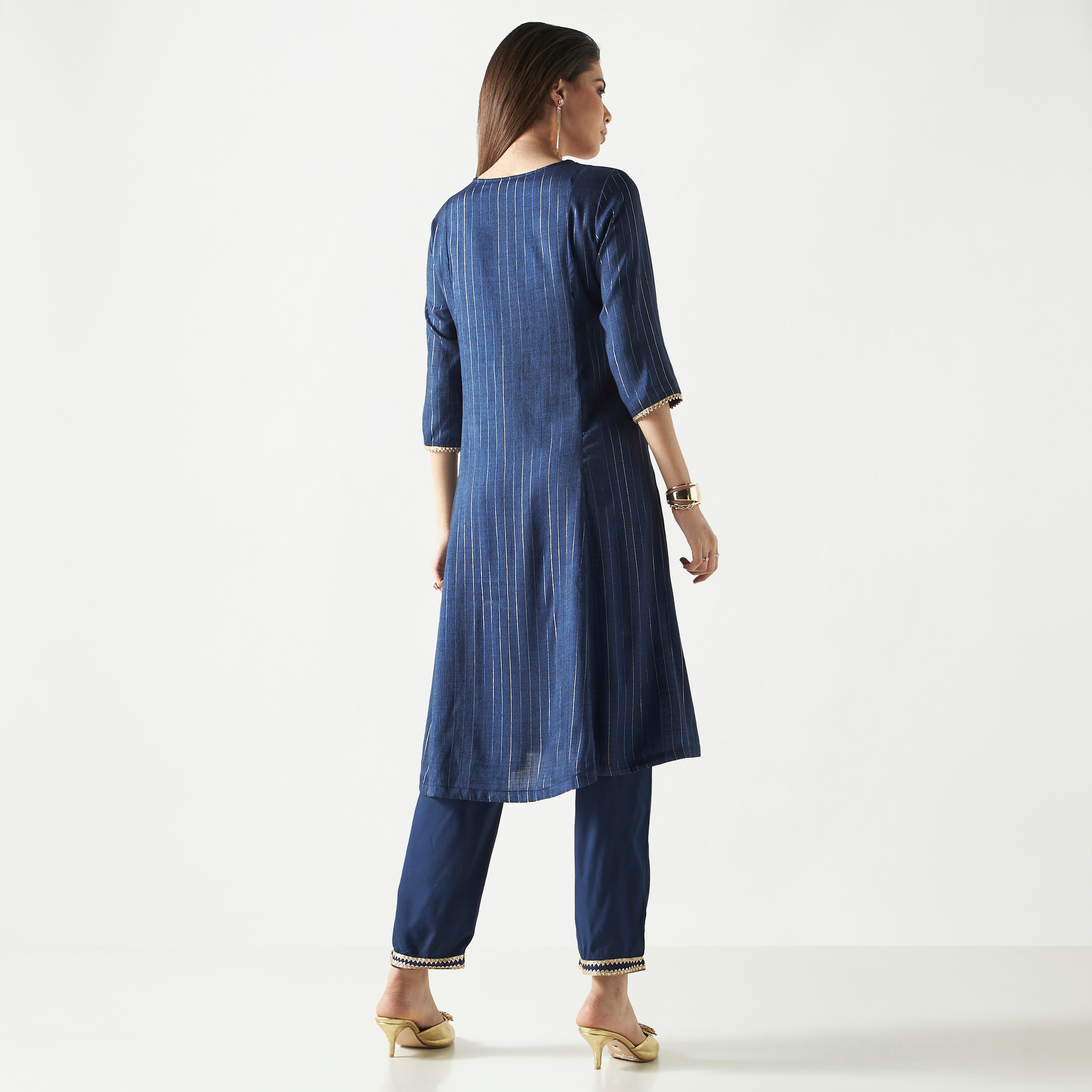 طقم بدلة سالوار مطرّزة تقليدية قطعتين-women-clothing-ethnicwear-salwarsuits-image-3