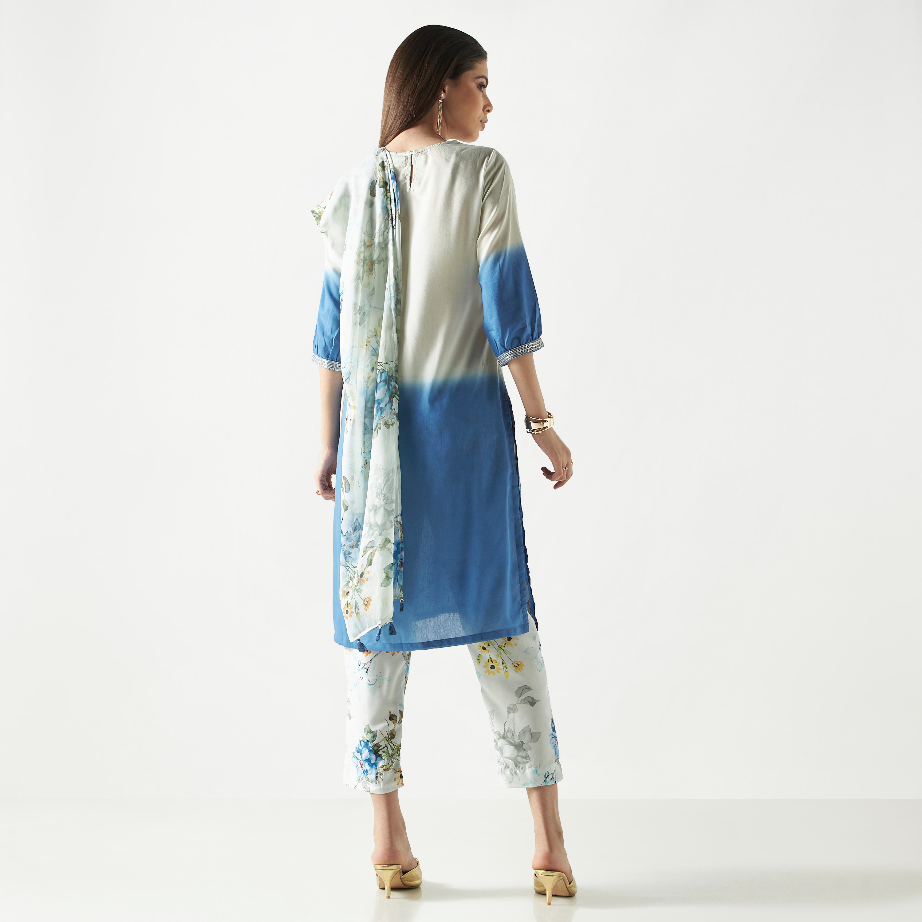طقم بدلة سالوار تقليدية 3 قطع مزيّنة-women-clothing-ethnicwear-salwarsuits-image-3