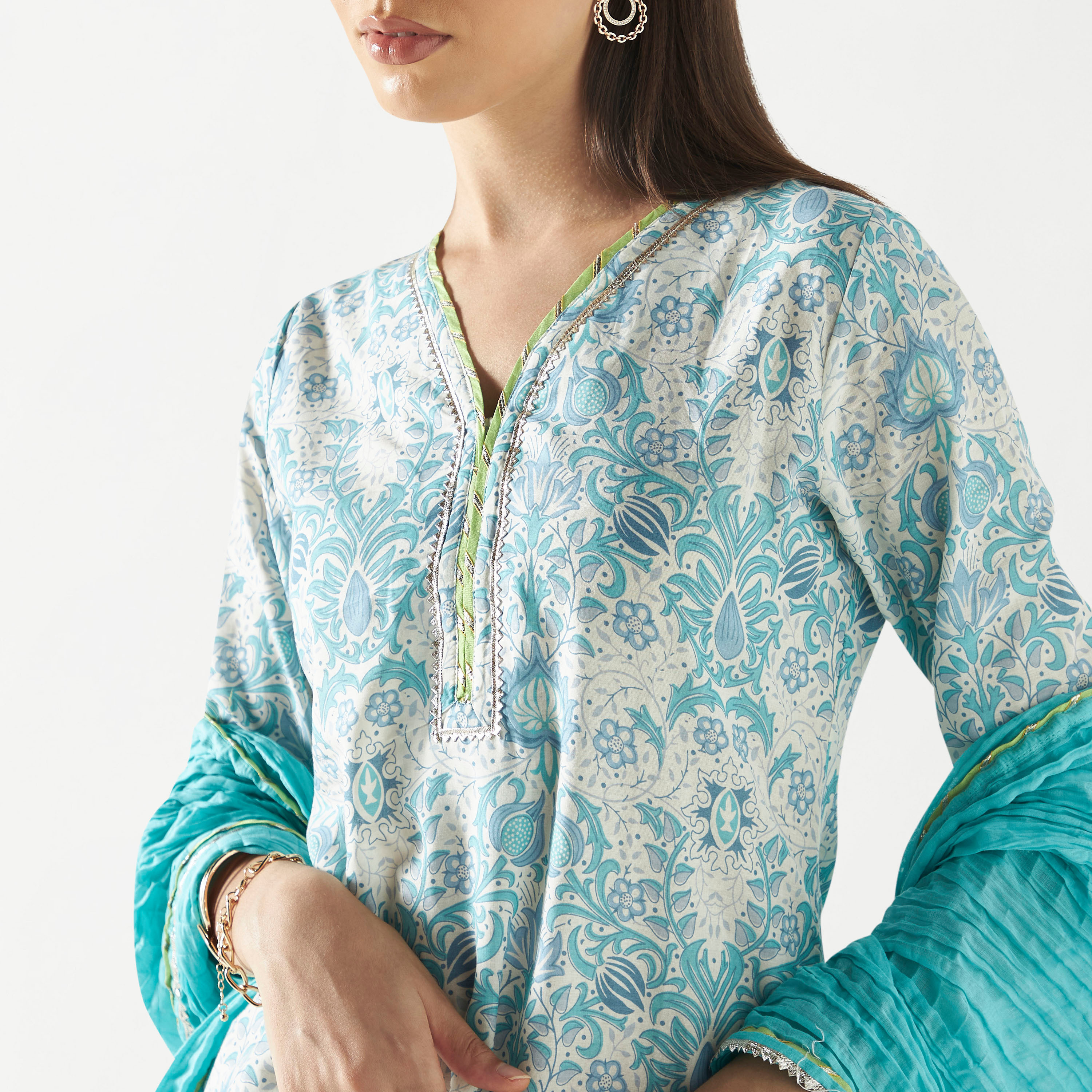 BIBA 3-Piece Floral Print Ethnic Salwar Suit Set-women-clothing-ethnicwear-salwarsuits-image-4