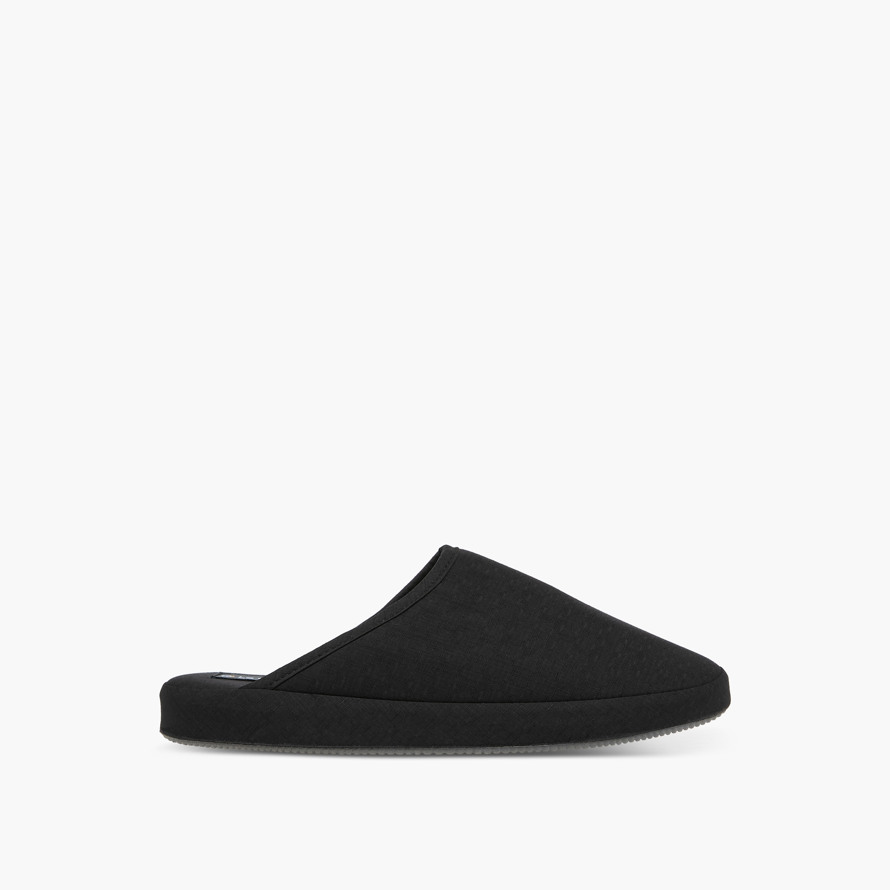 شبشب غرفة نوم سادة من لو كونفورت-men-shoes-flipflopsandslides-image-2