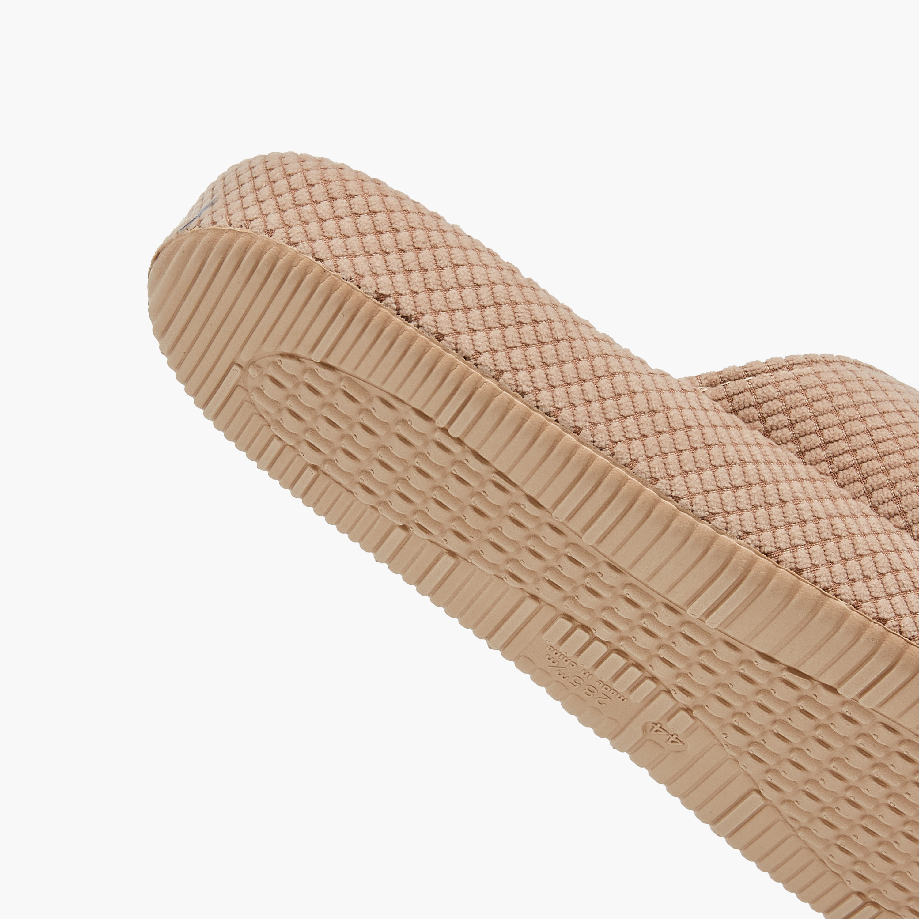 شبشب غرفة نوم بحزام متقاطع من لو كونفورت-men-shoes-flipflopsandslides-image-4