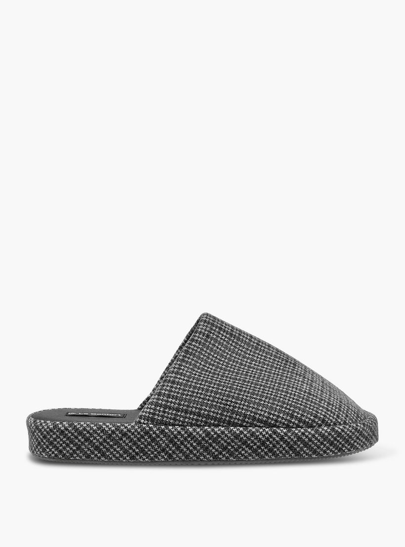 شبشب غرفة نوم بمربعات هاوندستوث للرجال من لو كونفورت-men-shoes-flipflopsandslides-image-2