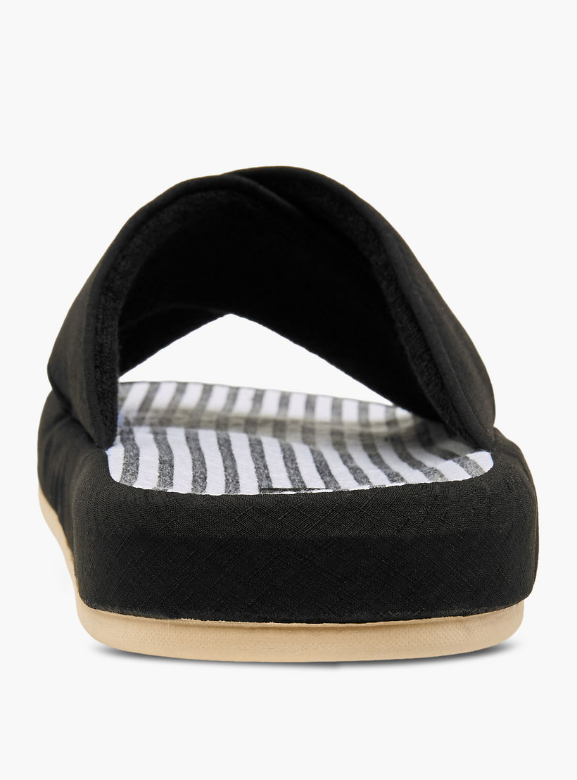 شبشب غرفة نوم بأحزمة متقاطعة للرجال من لو كونفورت-men-shoes-flipflopsandslides-image-4
