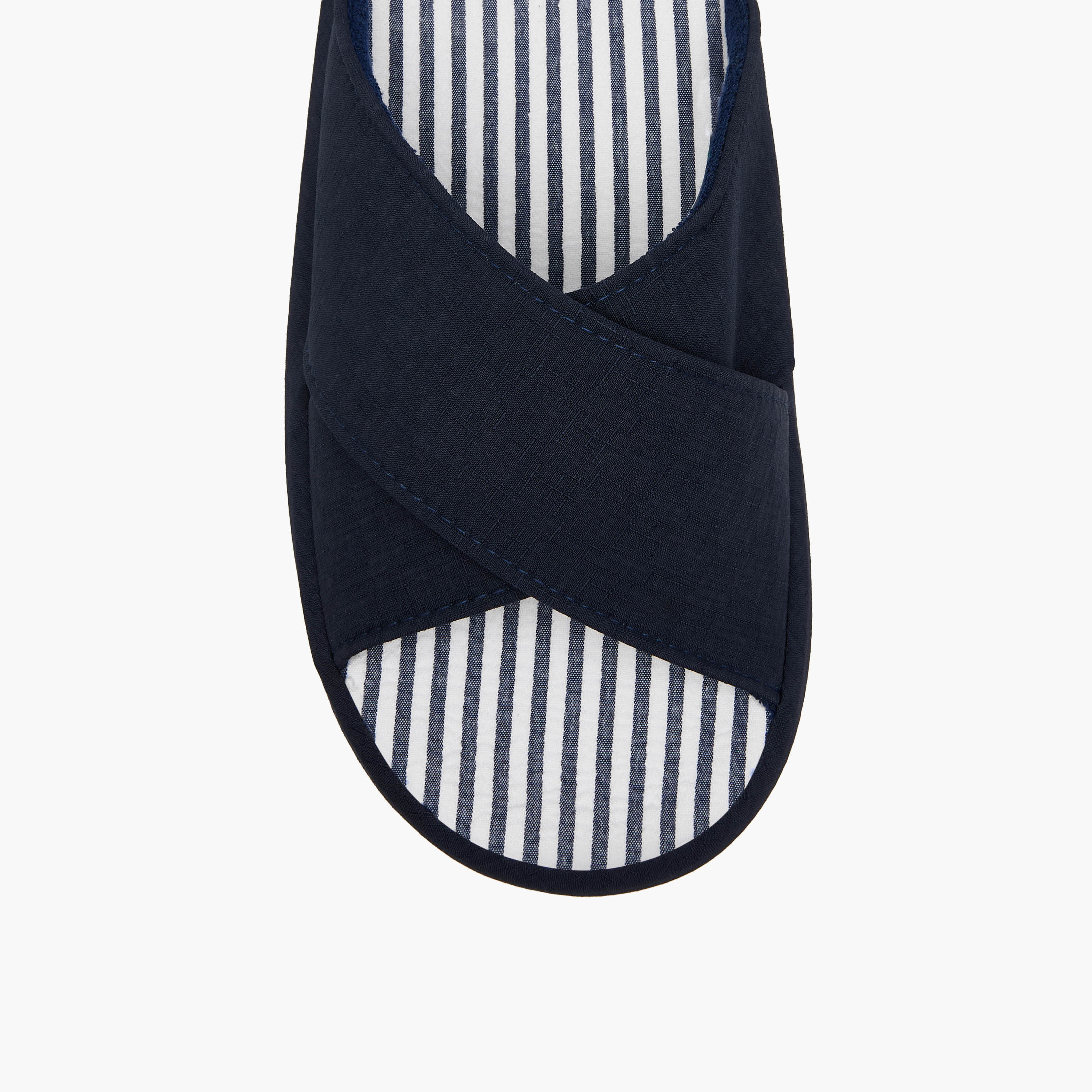 شبشب غرفة نوم بأحزمة متقاطعة للرجال من لو كونفورت-men-shoes-flipflopsandslides-image-3