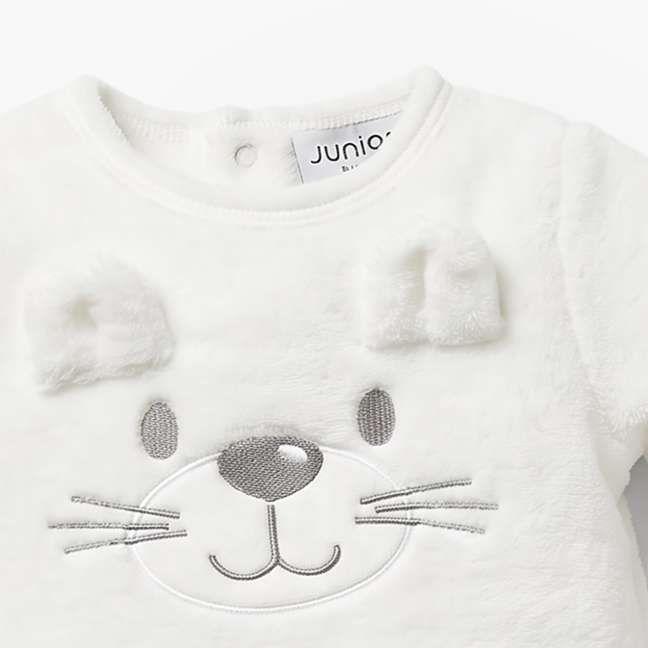 طقم نوم بأقدام مغلقة وتفاصيل قطيفة من جونيورز-baby-boys-clothing-nightwear-sleepsuits-image-4