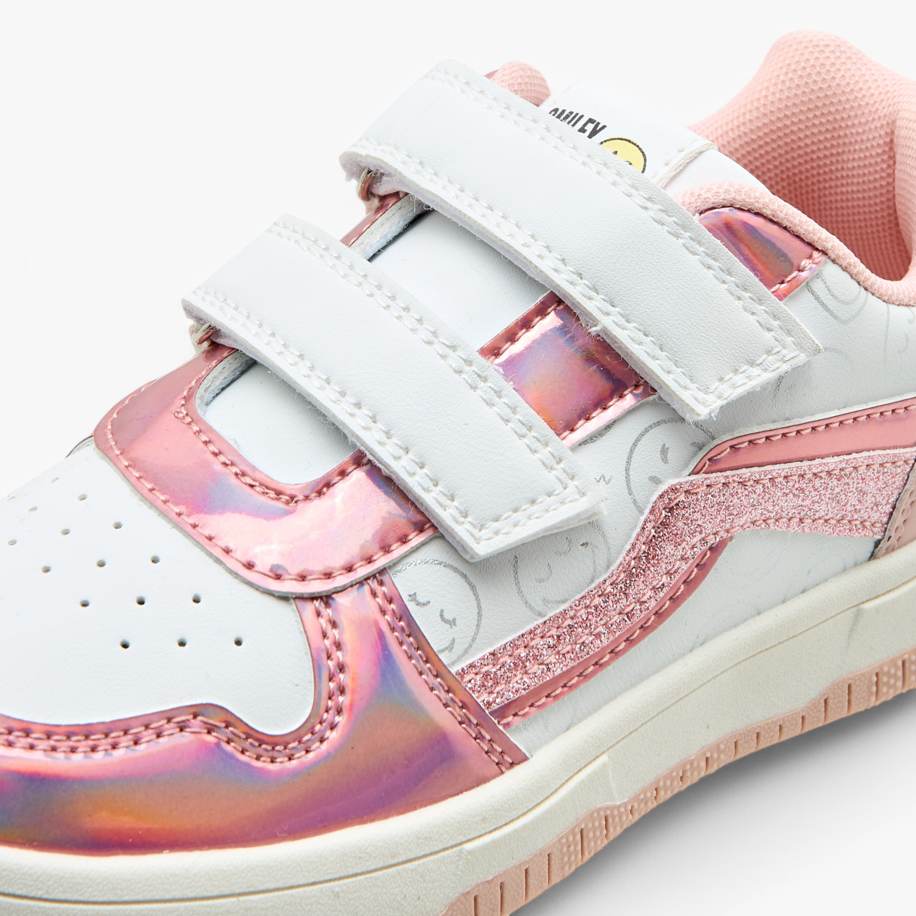 حذاء سنيكرز بشريط إغلاق لاصق وطبعات سمايلي وورلد-girls-shoes-sneakers-image-4