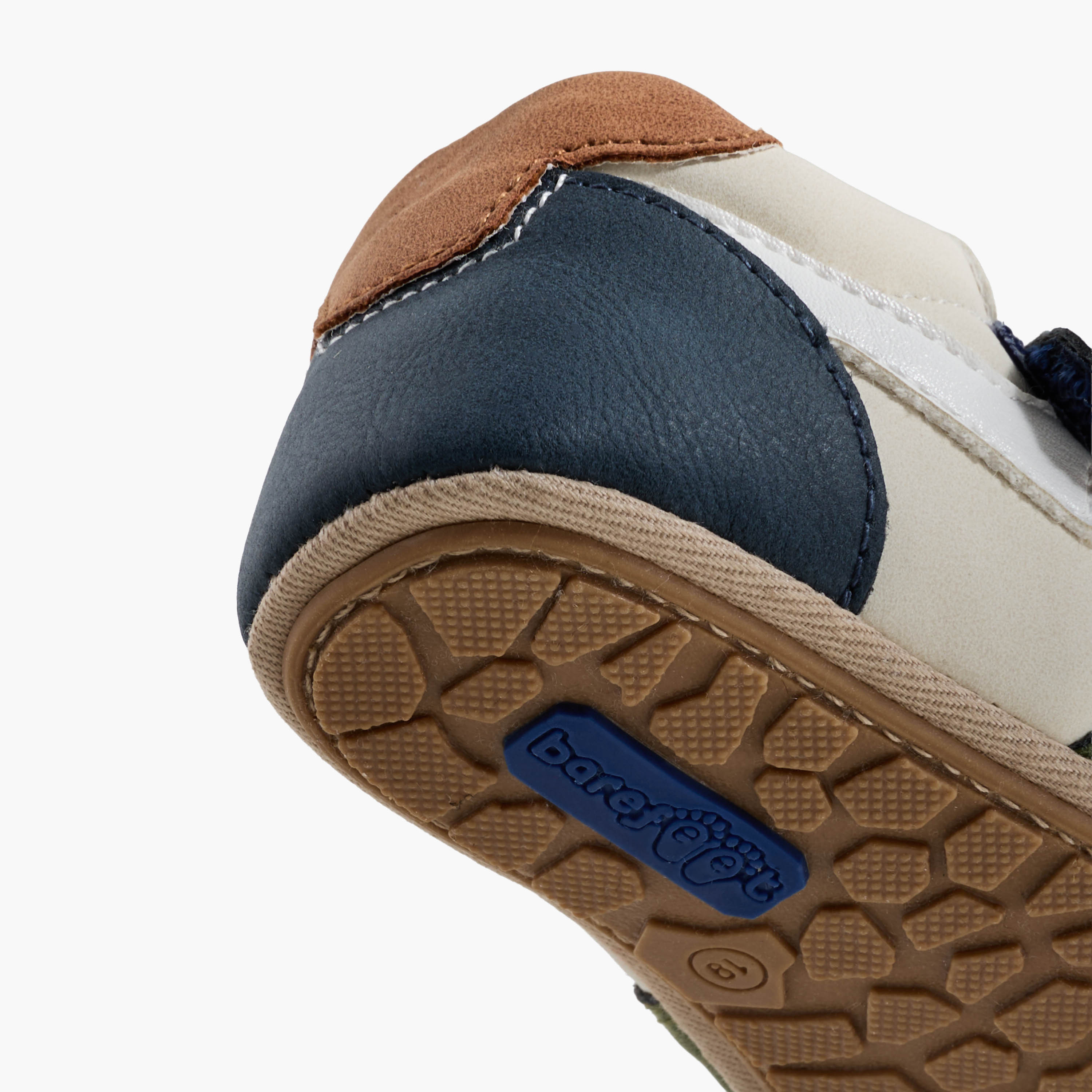 حذاء بوت بشريط إغلاق لاصق من بيرفيت-baby-boys-shoes-booties-image-2