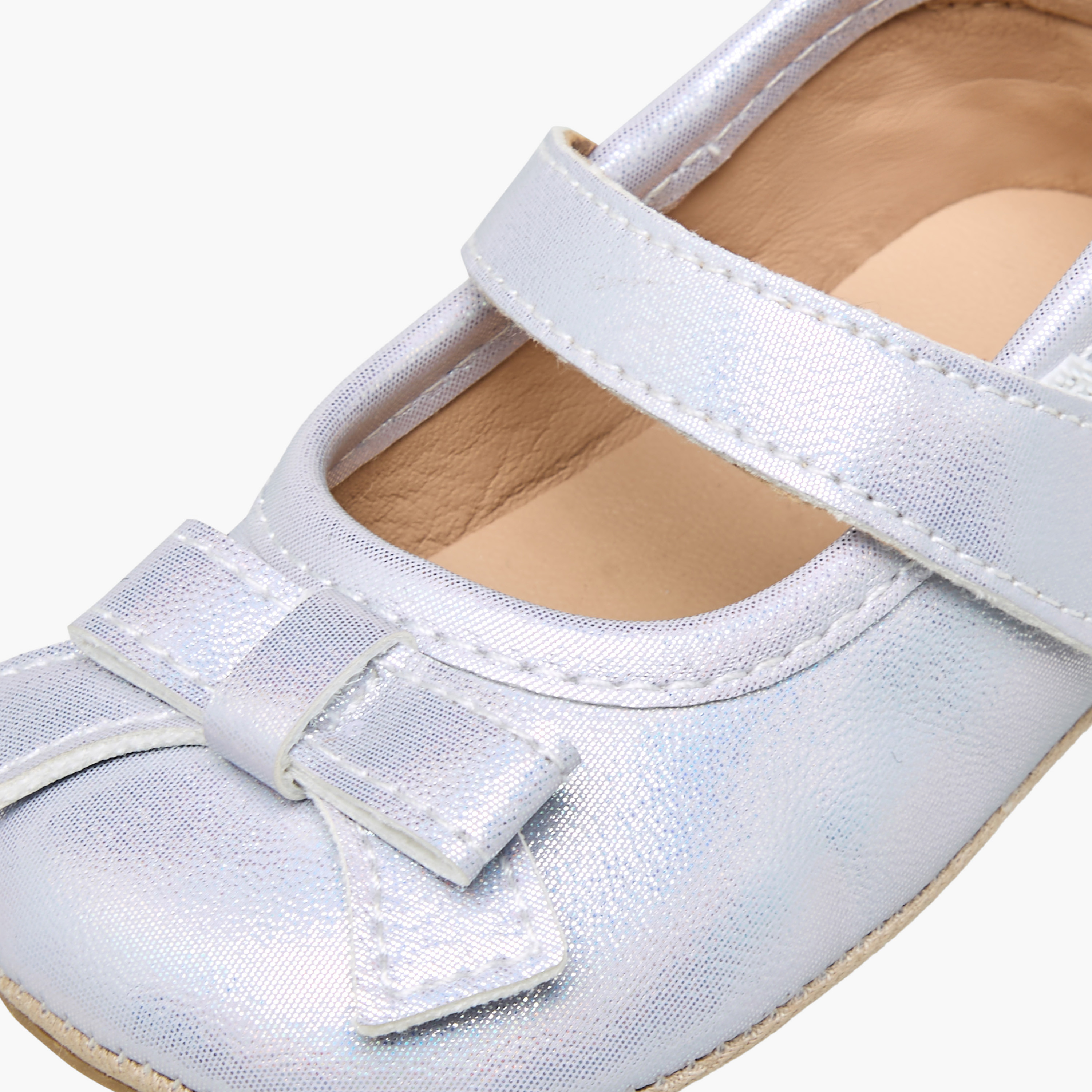 بوت بشريط إغلاق لاصق من بيرفيت-baby-girls-shoes-booties-image-2