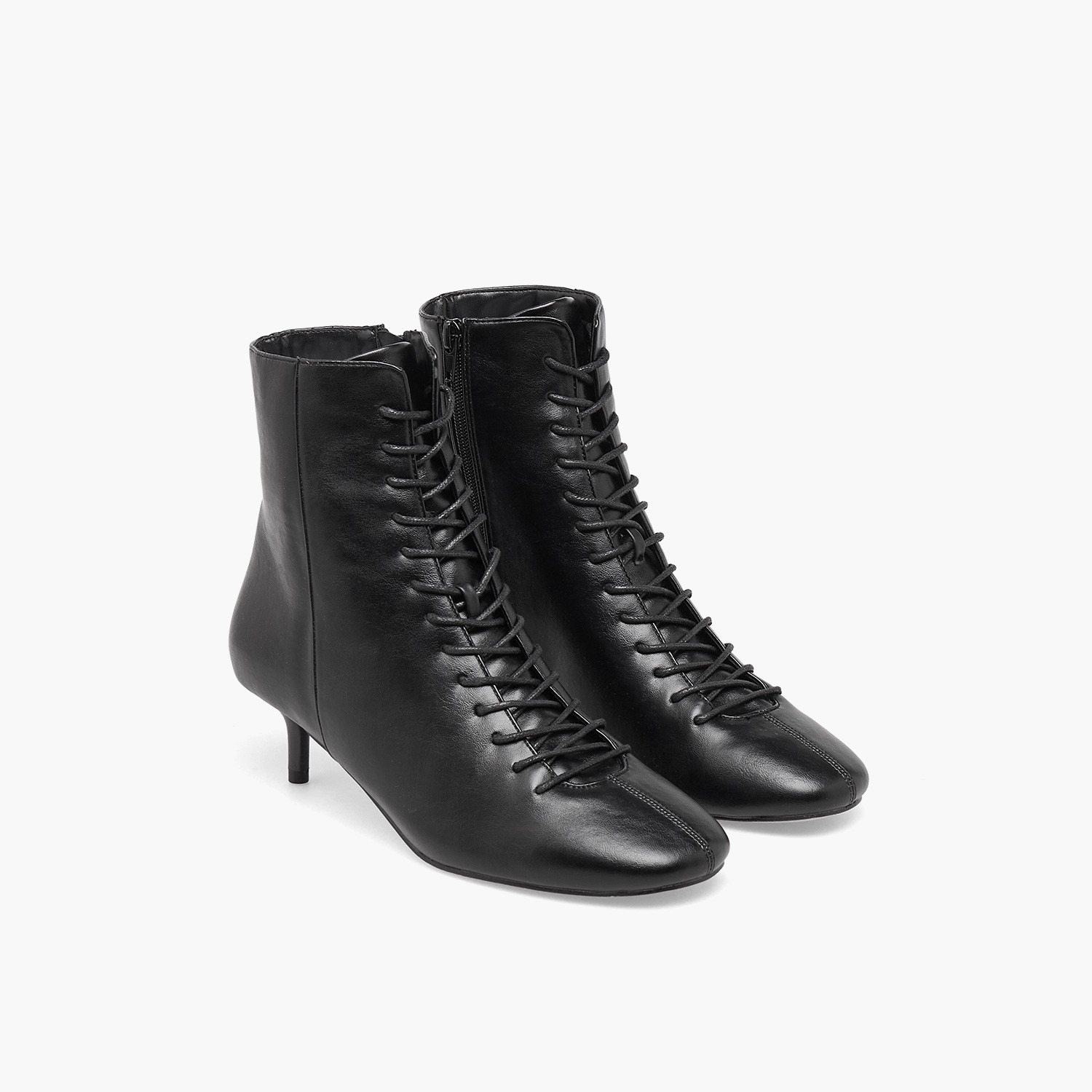 بوت بطول الكاحل وكعب صغير ورباط إغلاق للنساء من سيليست-women-shoes-boots-image-1