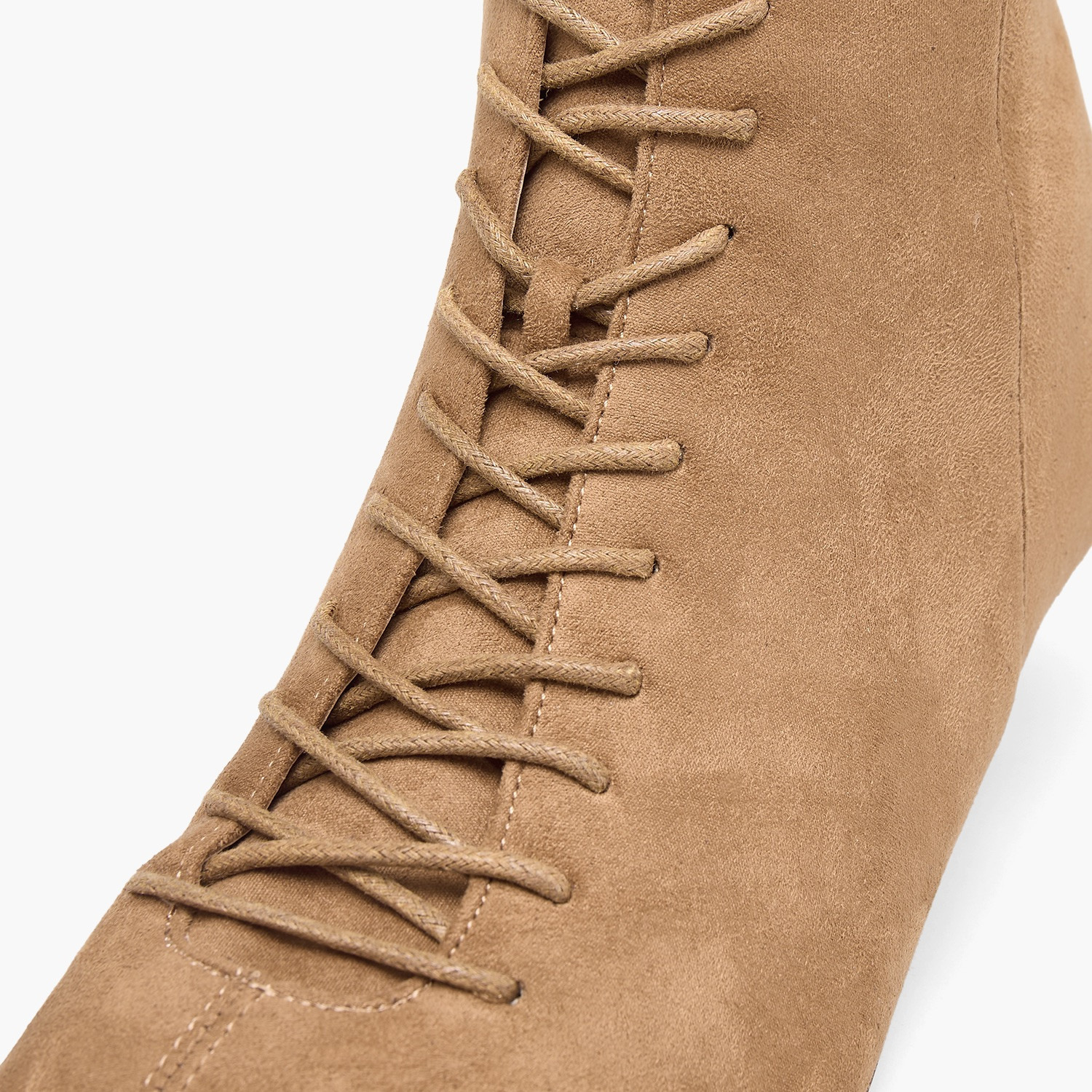 بوت بطول الكاحل وكعب صغير ورباط إغلاق للنساء من سيليست-women-shoes-boots-image-4
