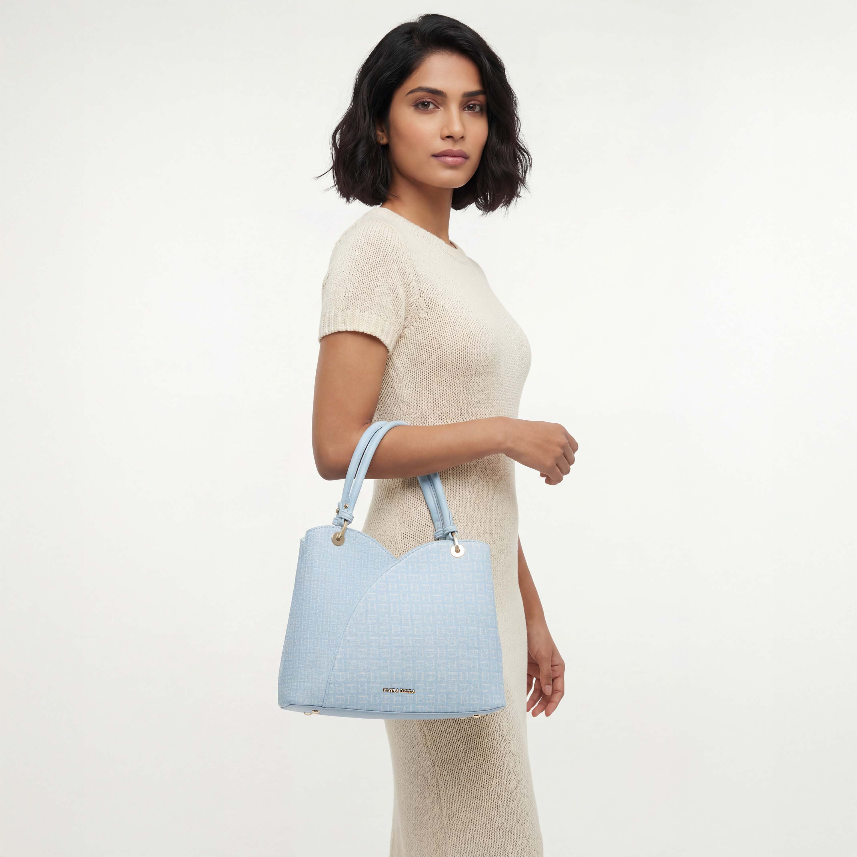 شنطة توتي بطبعات مونوجرام وحزام قابل للفصل من فلورا بيلا-women-bagsandwallets-handbags-image-3