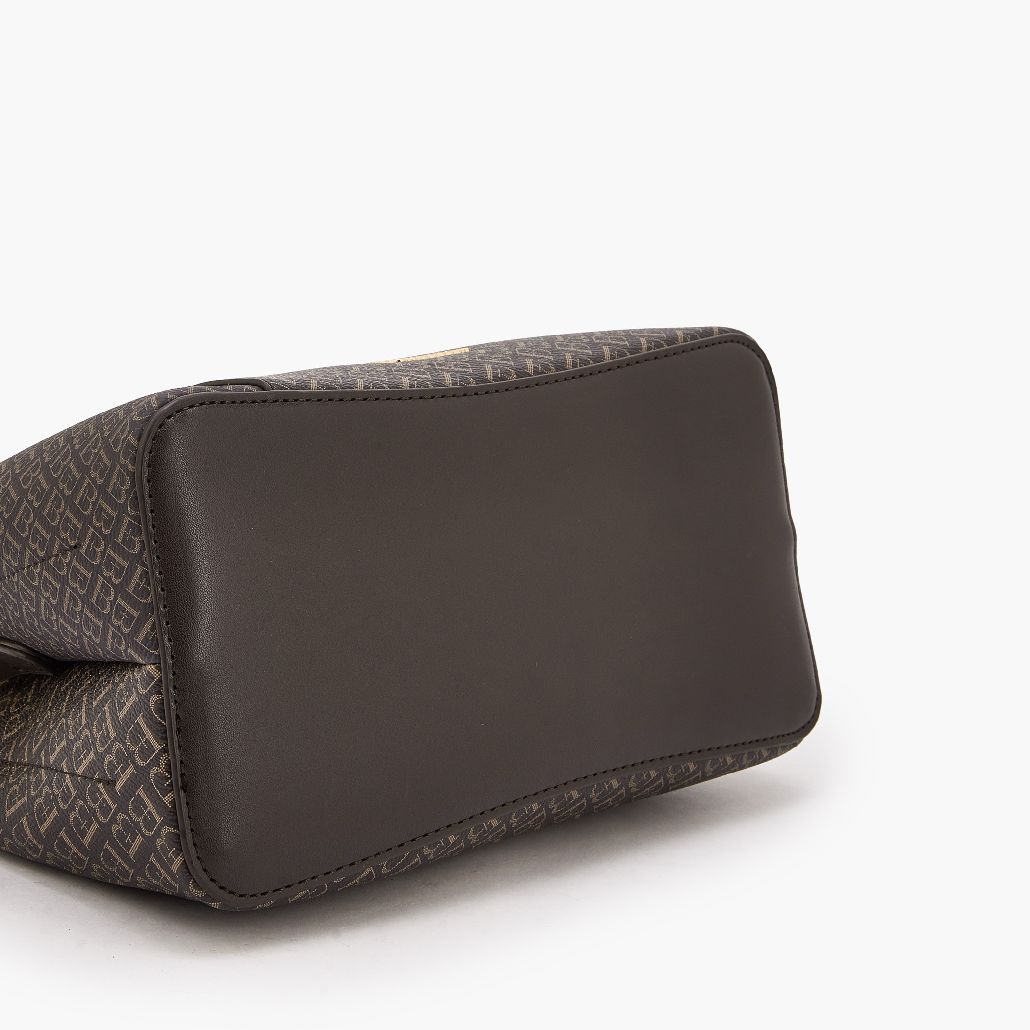 شنطة توتي بطبعات مونوجرام وحزام قابل للفصل من فلورا بيلا-women-bagsandwallets-handbags-image-7