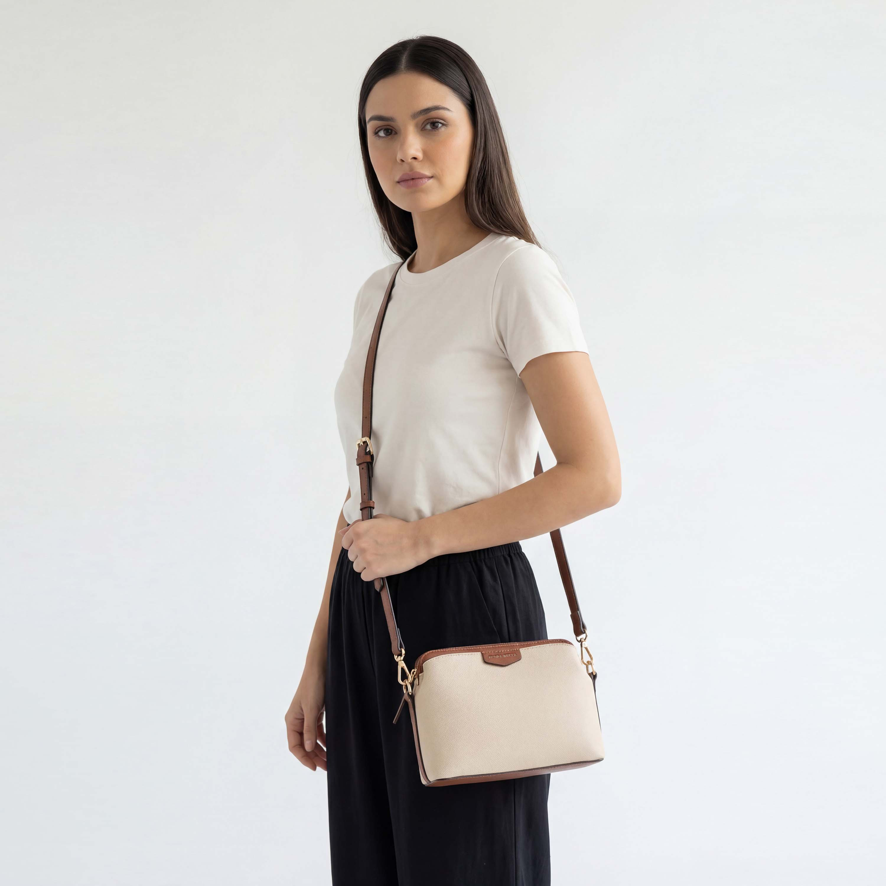 شنطة كروسبودي سادة بحزام قابل للفصل من فلورا بيلا-women-bagsandwallets-handbags-image-3