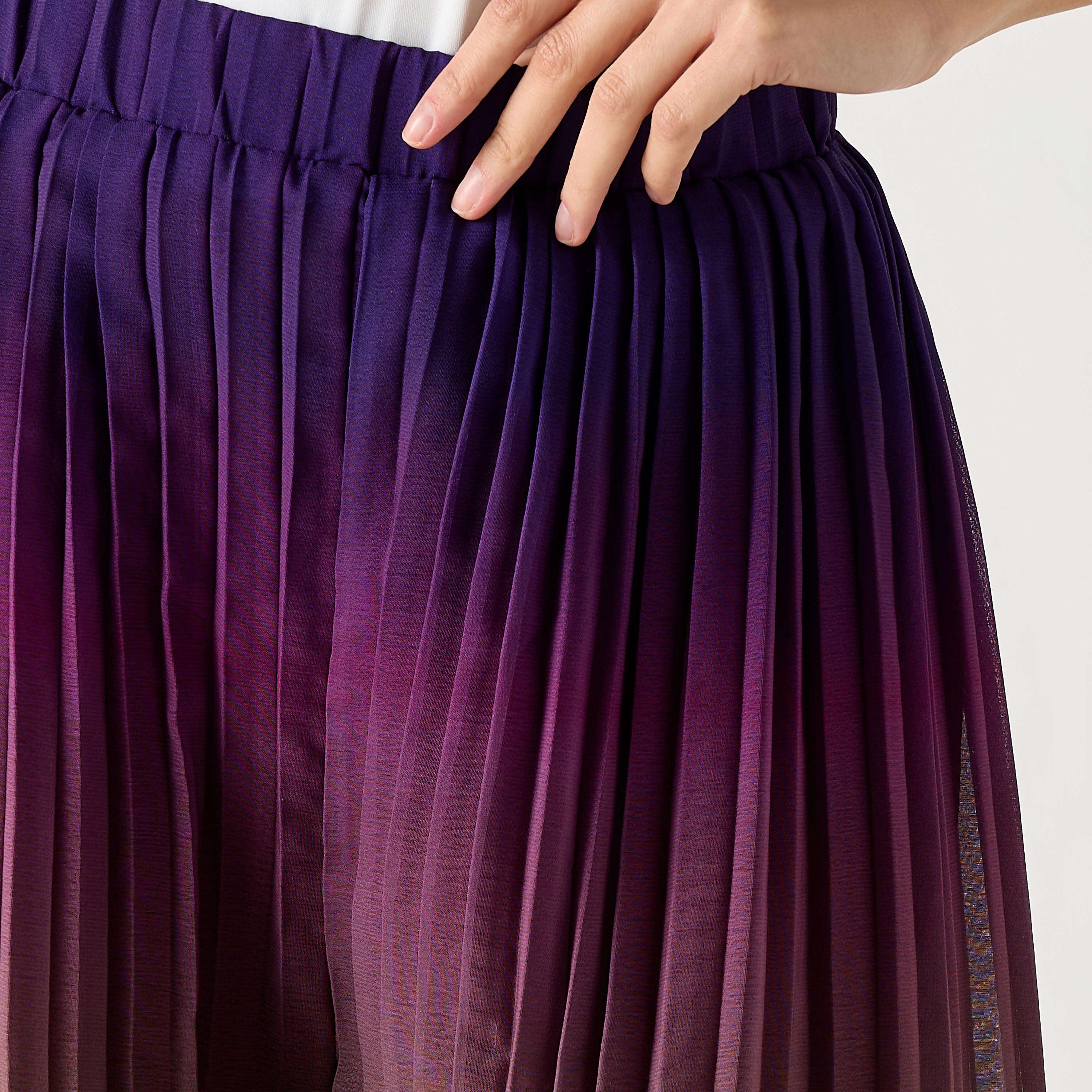 بنطلون أومبري واسع الساق بكسرات وخصر مطاطي من سي نوار-women-clothing-bottoms-trousers-image-4