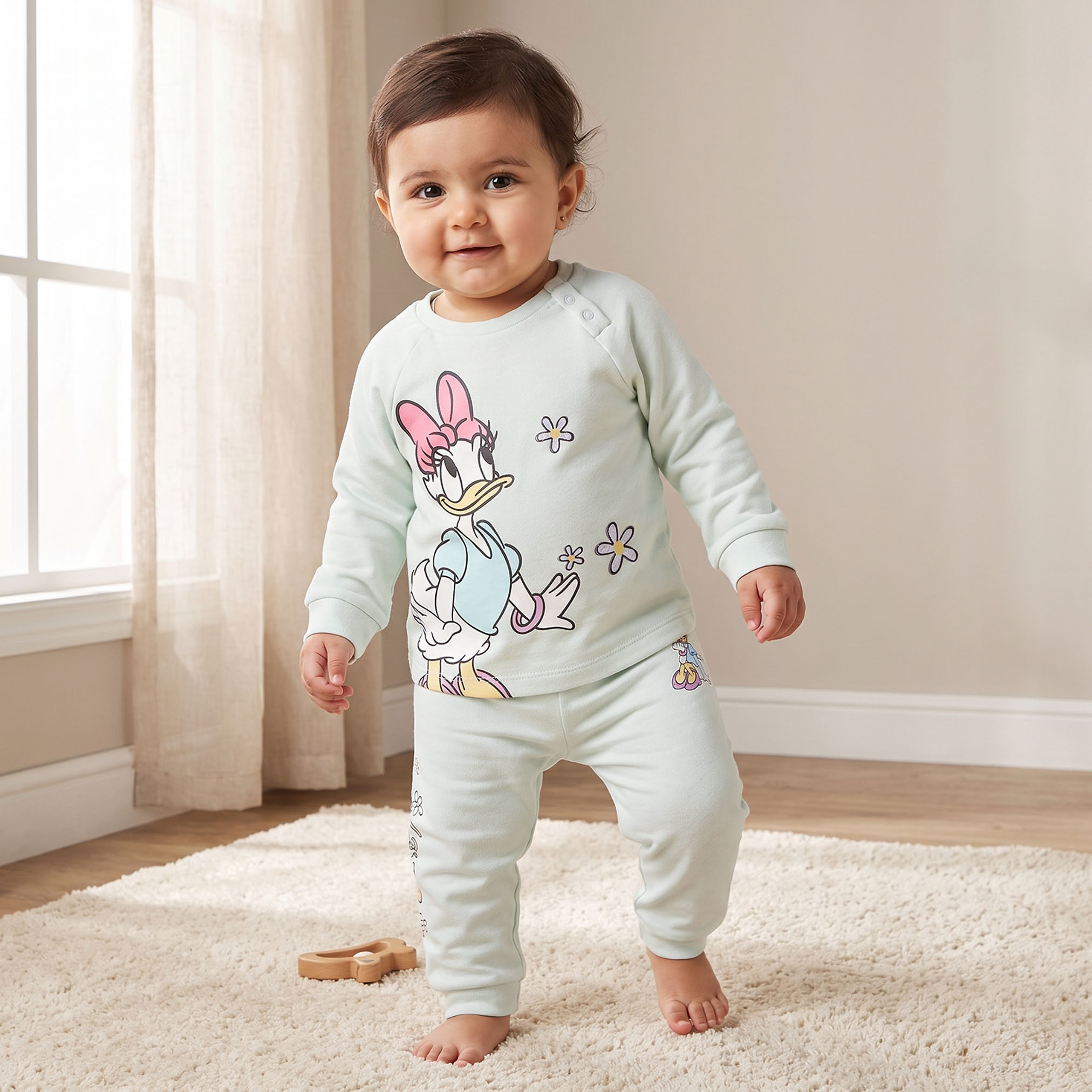 طقم بيجاما من القطن بياقة ضيقة وأكمام طويلة بطبعات دايزي دَك من ديزني - عبوة من قطعتين-baby-girls-clothing-nightwear-pyjamasets-image-2