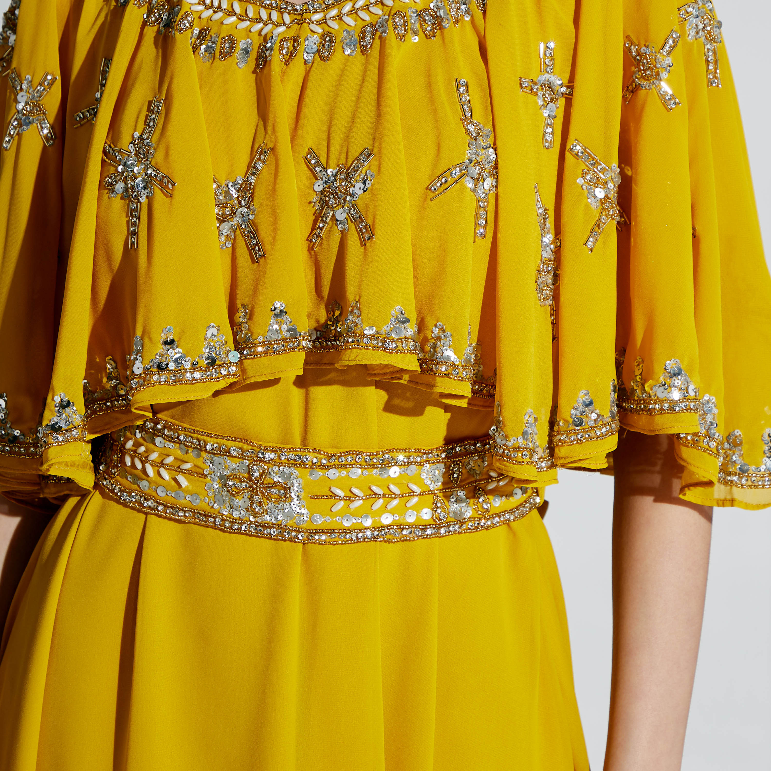 فستان كاب طويل مزيّن من نيرامايا-women-arabicclothing-kaftan-image-3
