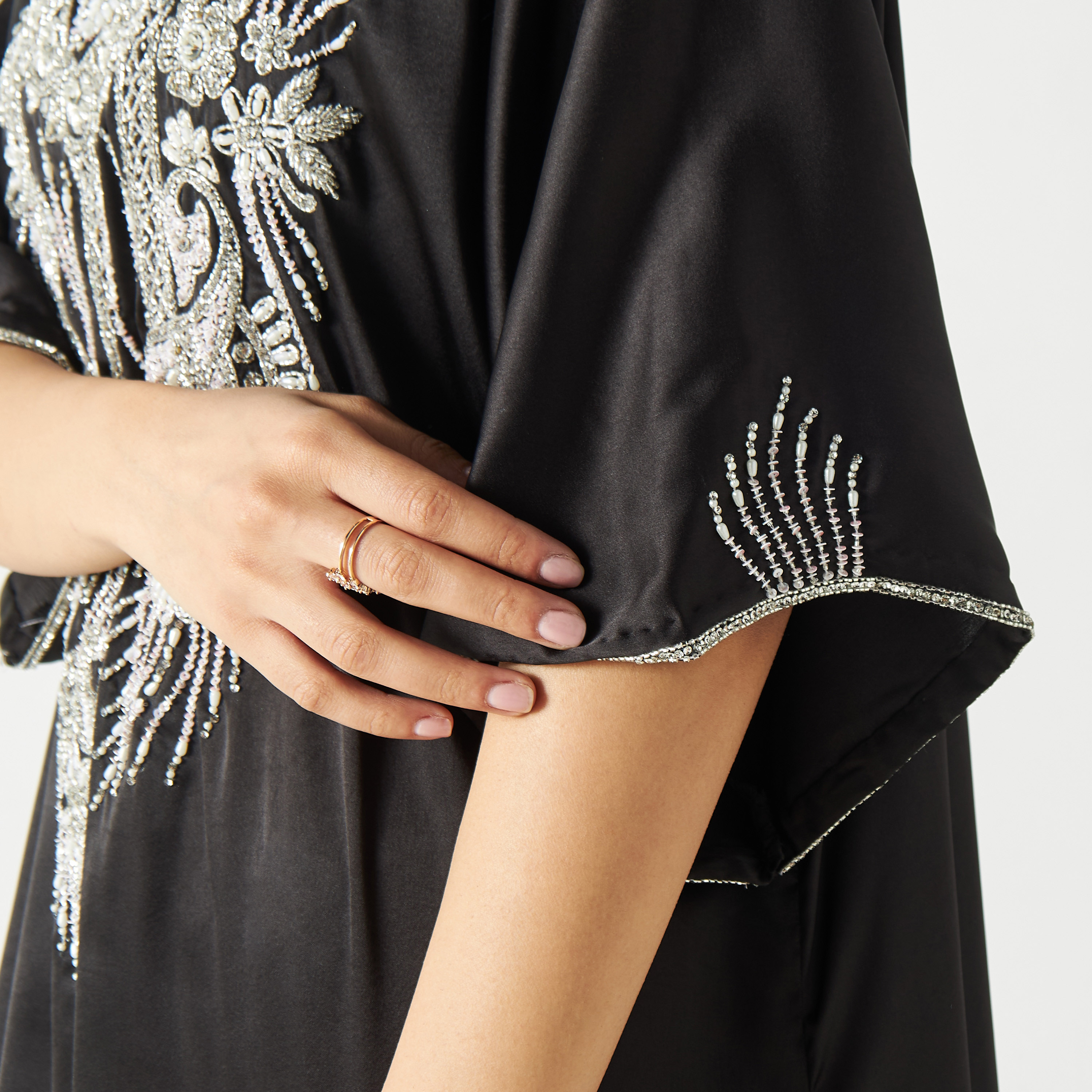 فستان ماكسي مزين بأكمام واسعة-women-arabicclothing-kaftan-image-9