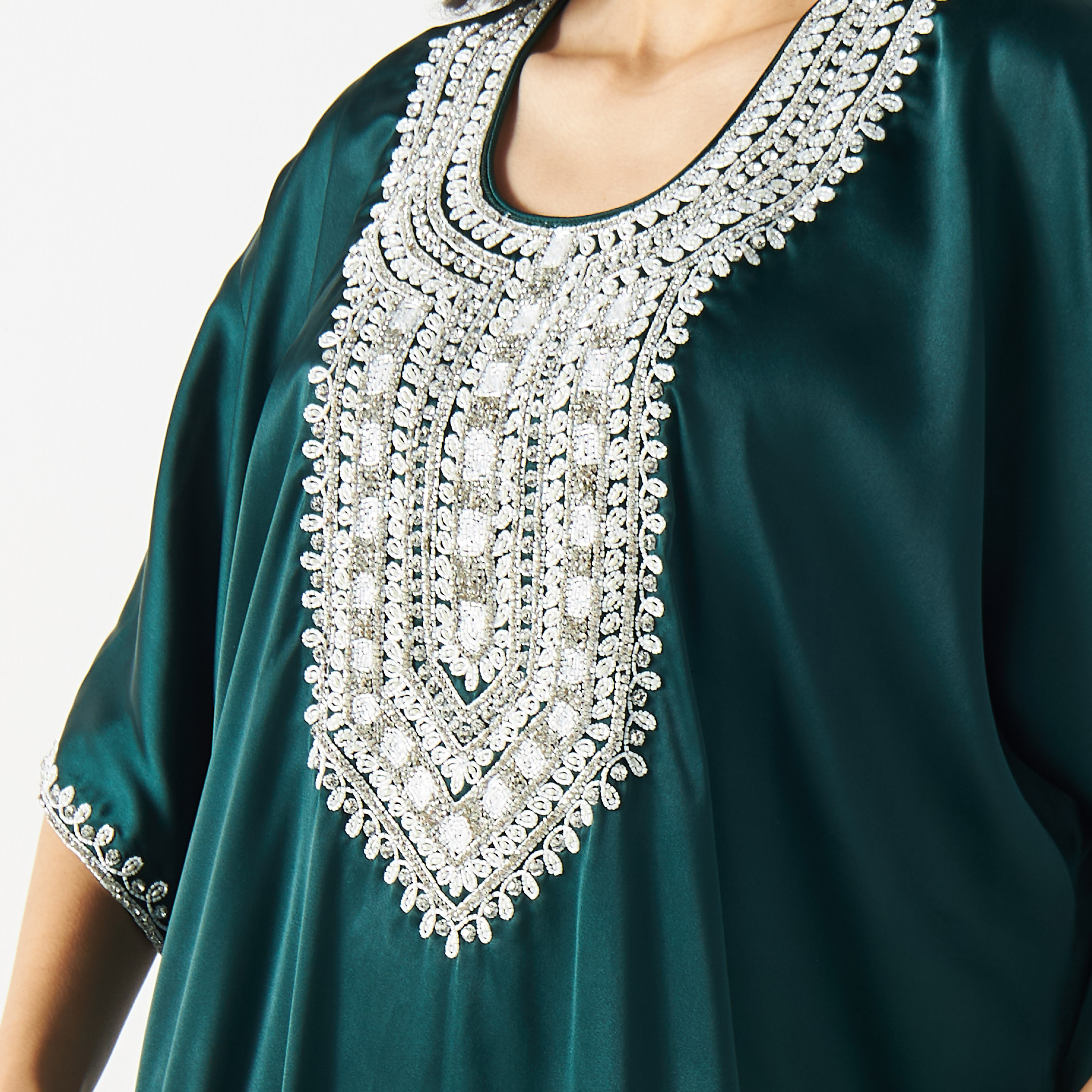قفطان بِأكمام قصيرة وتفاصيل دانتيل-women-arabicclothing-kaftan-image-4