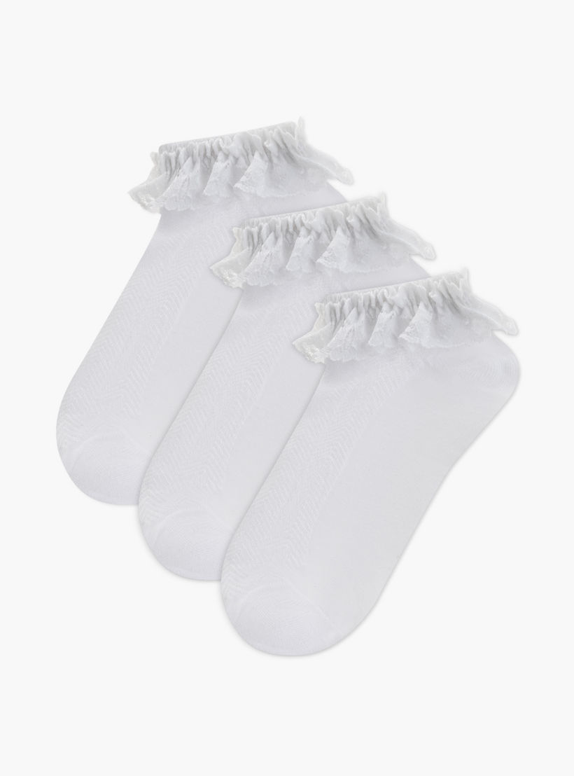 جوارب بطول الكاحل بتفاصيل دانتيل من جونيورز - طقم 3 أزواج-girls-accessories-socks-image-1