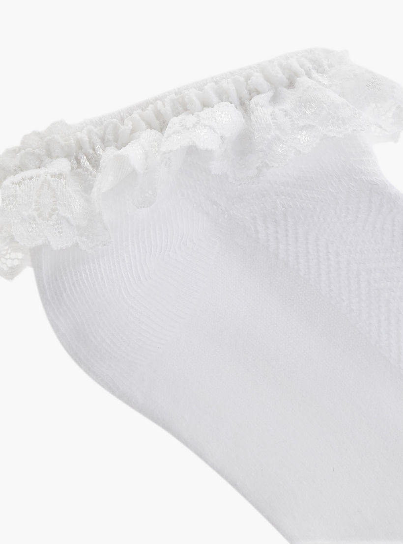 جوارب بطول الكاحل بتفاصيل دانتيل من جونيورز - طقم 3 أزواج-girls-accessories-socks-image-5