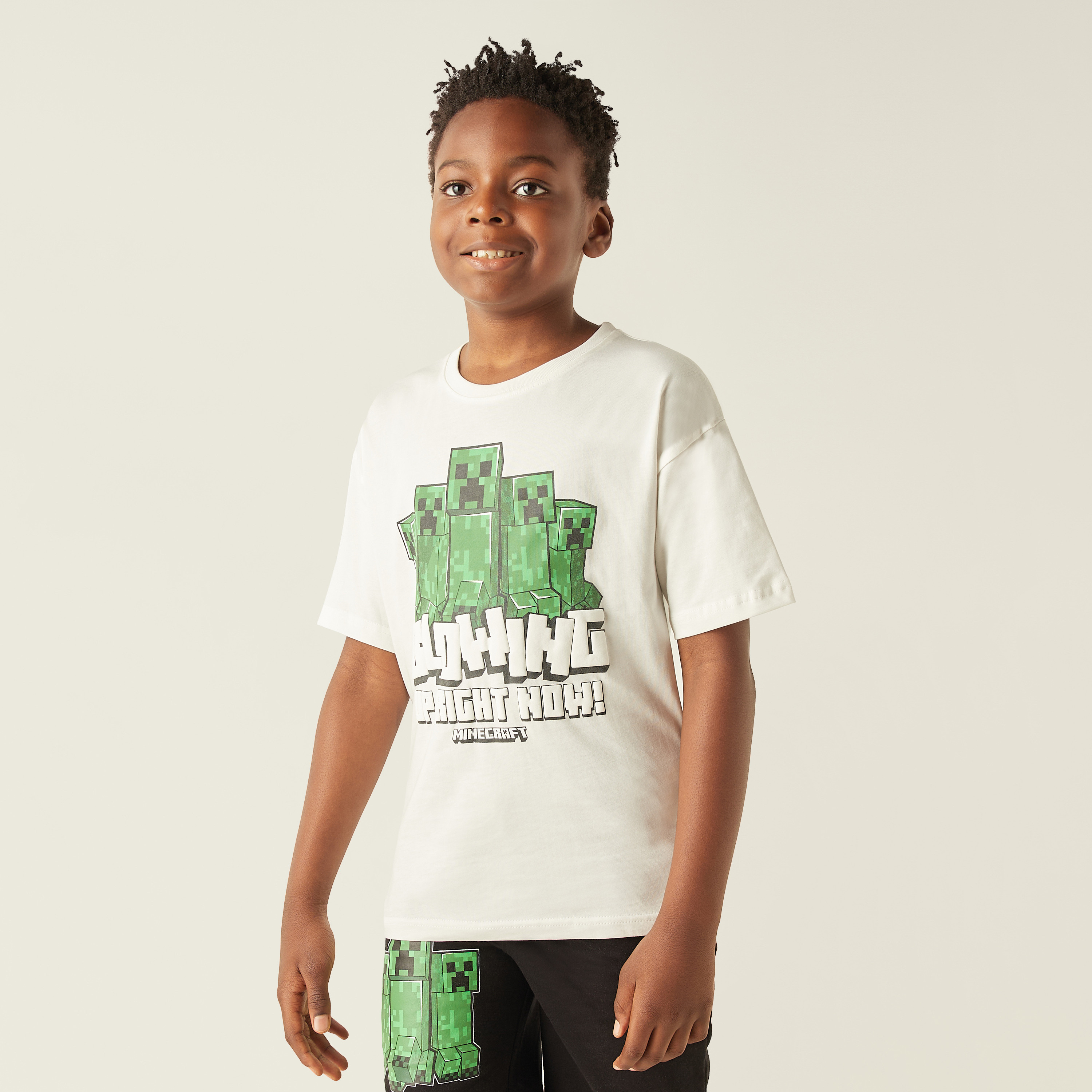 طقم شورت وتيشيرت بطبعات جرافيك-boys-clothing-setsandcoords-image-2