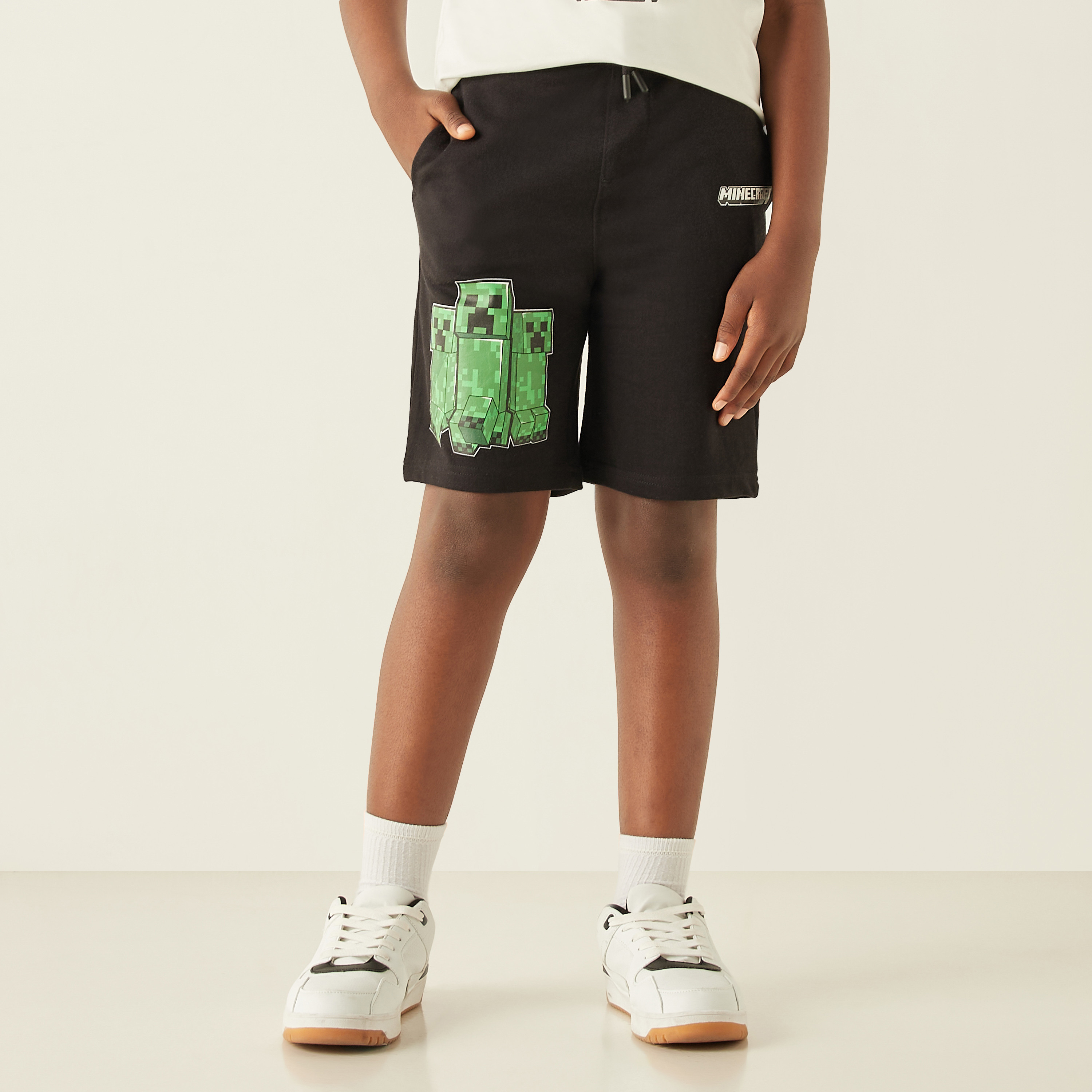 طقم شورت وتيشيرت بطبعات جرافيك-boys-clothing-setsandcoords-image-3