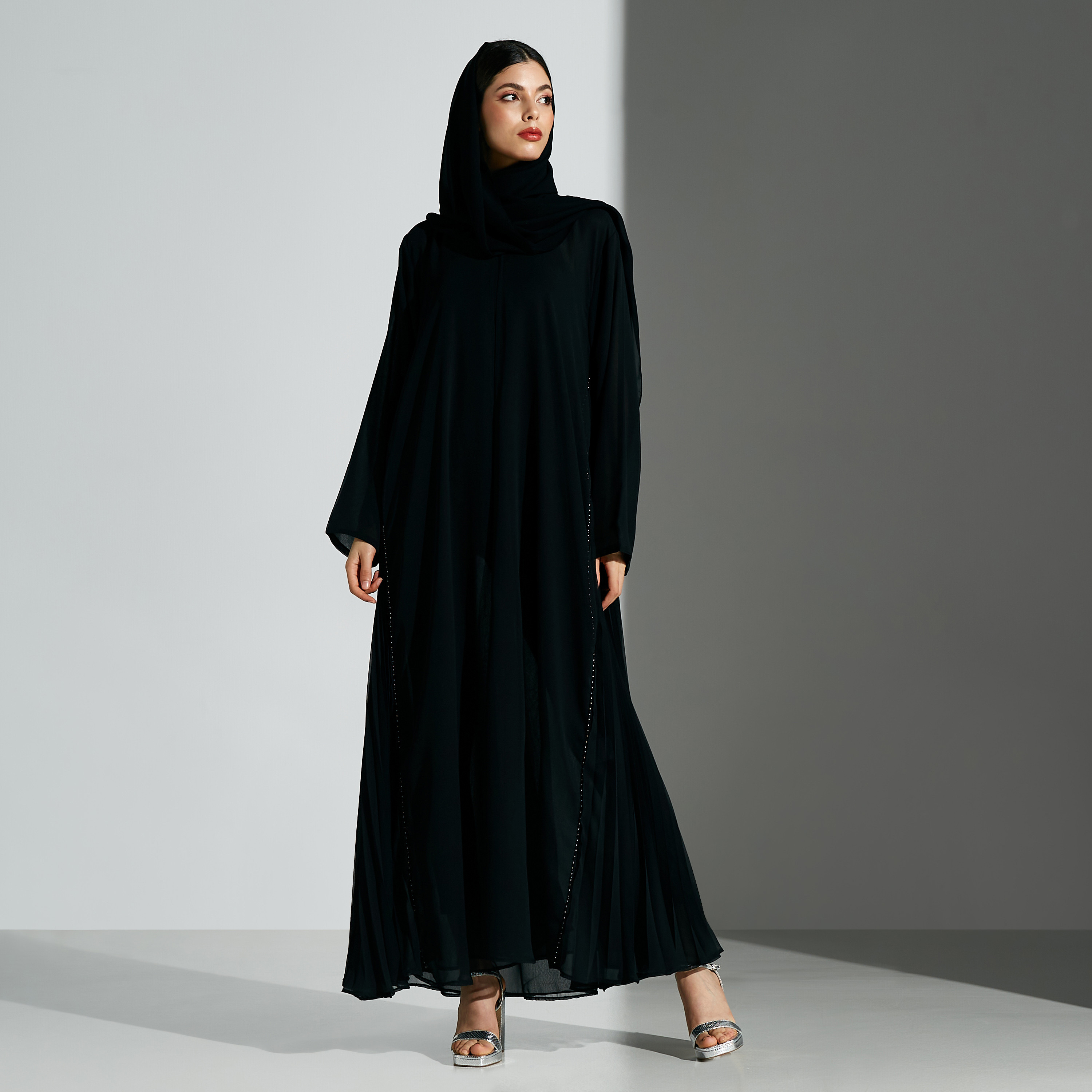 عباية سادة مع حجاب من مليكة-women-arabicclothing-abayas-image-2