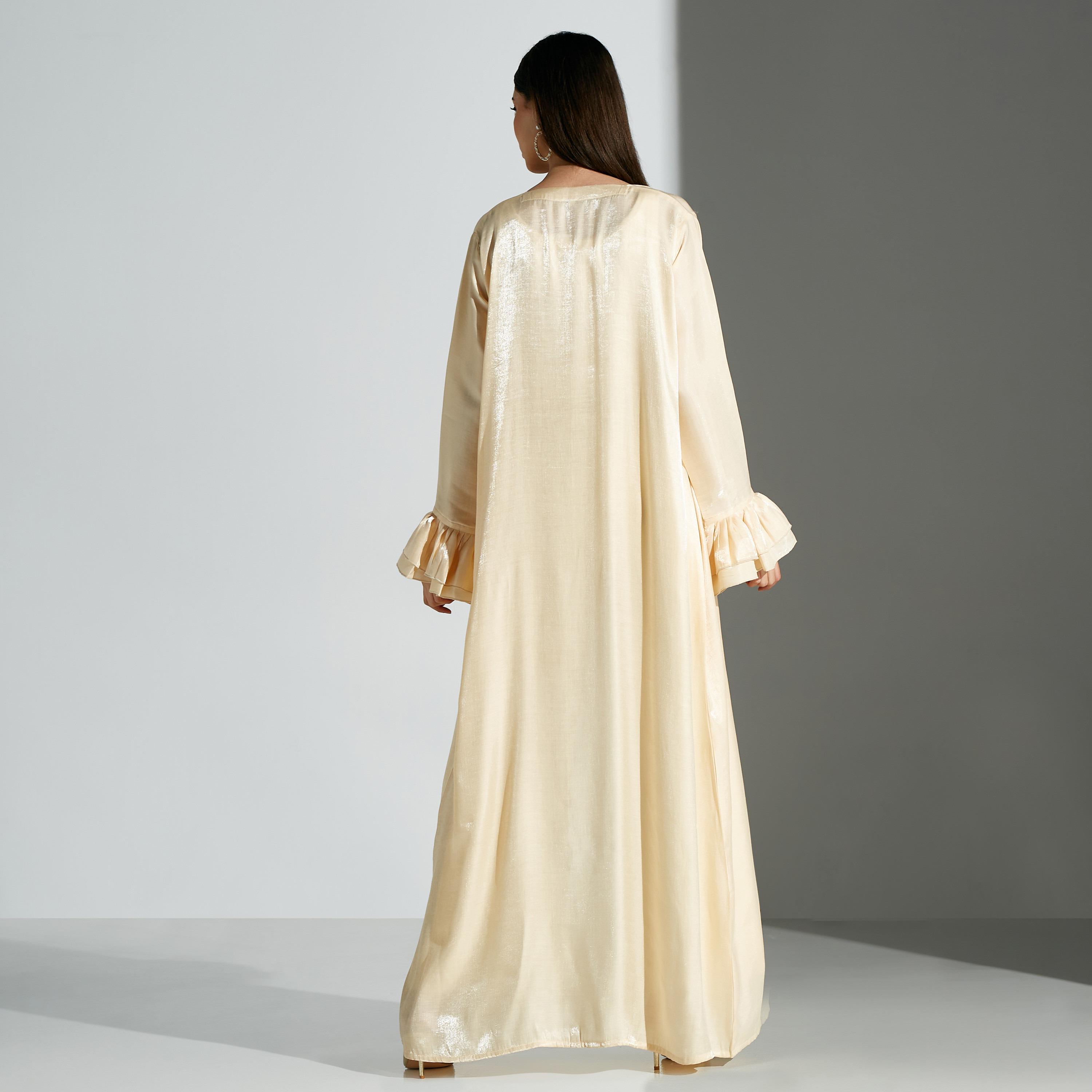 عباية سادة بأكمام كشكش وحجاب من مليكة-women-arabicclothing-abayas-image-5