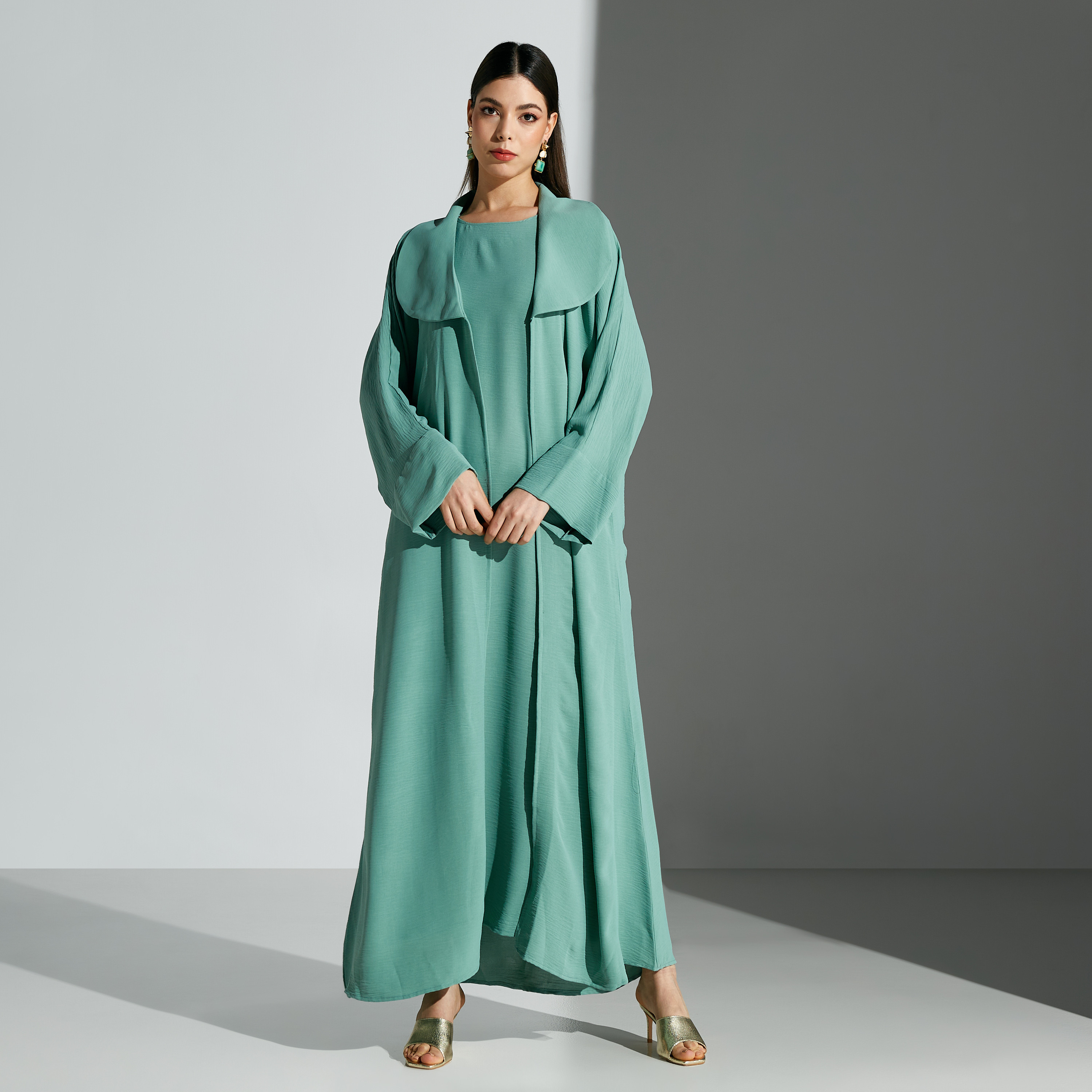 Malikah Solid Abaya with Hijab-women-arabicclothing-abayas-image-1