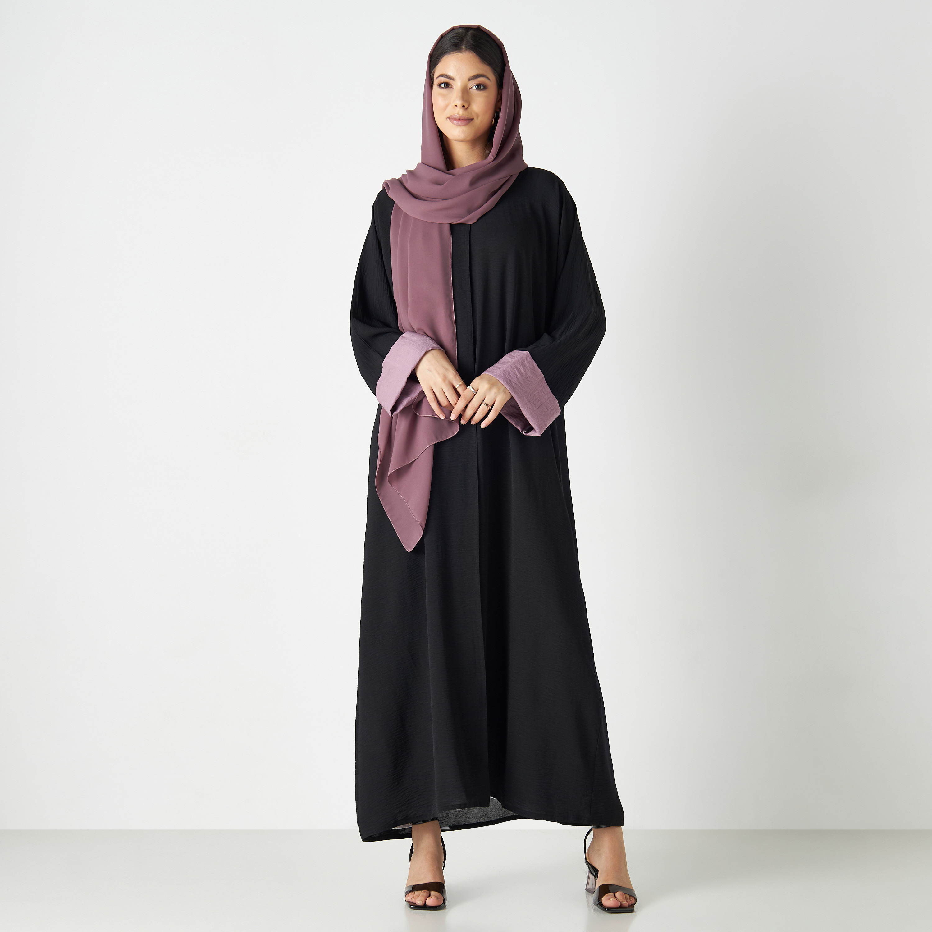 عباية سادة مع حجابين من مليكة - طقم 3 قطع-women-arabicclothing-abayas-image-1