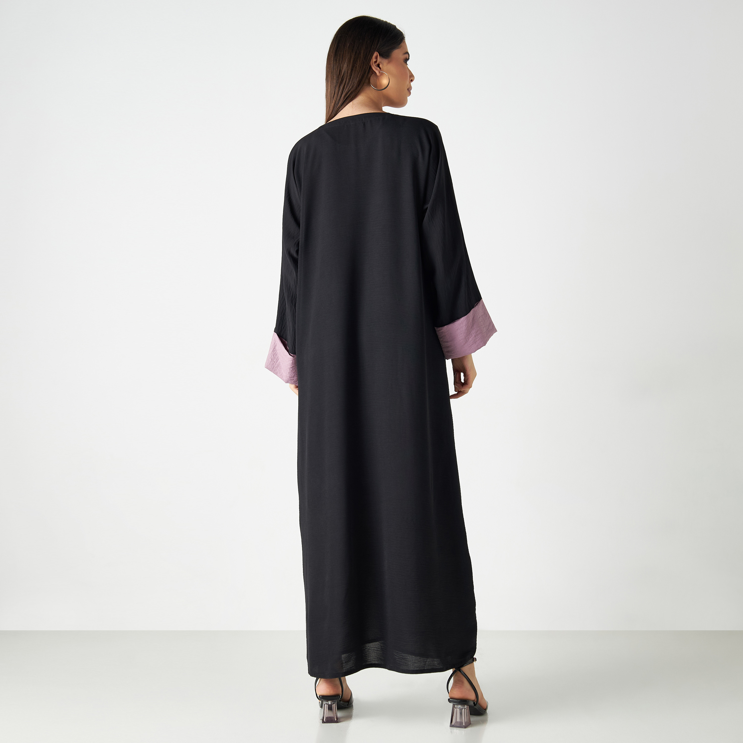 عباية سادة مع حجابين من مليكة - طقم 3 قطع-women-arabicclothing-abayas-image-6
