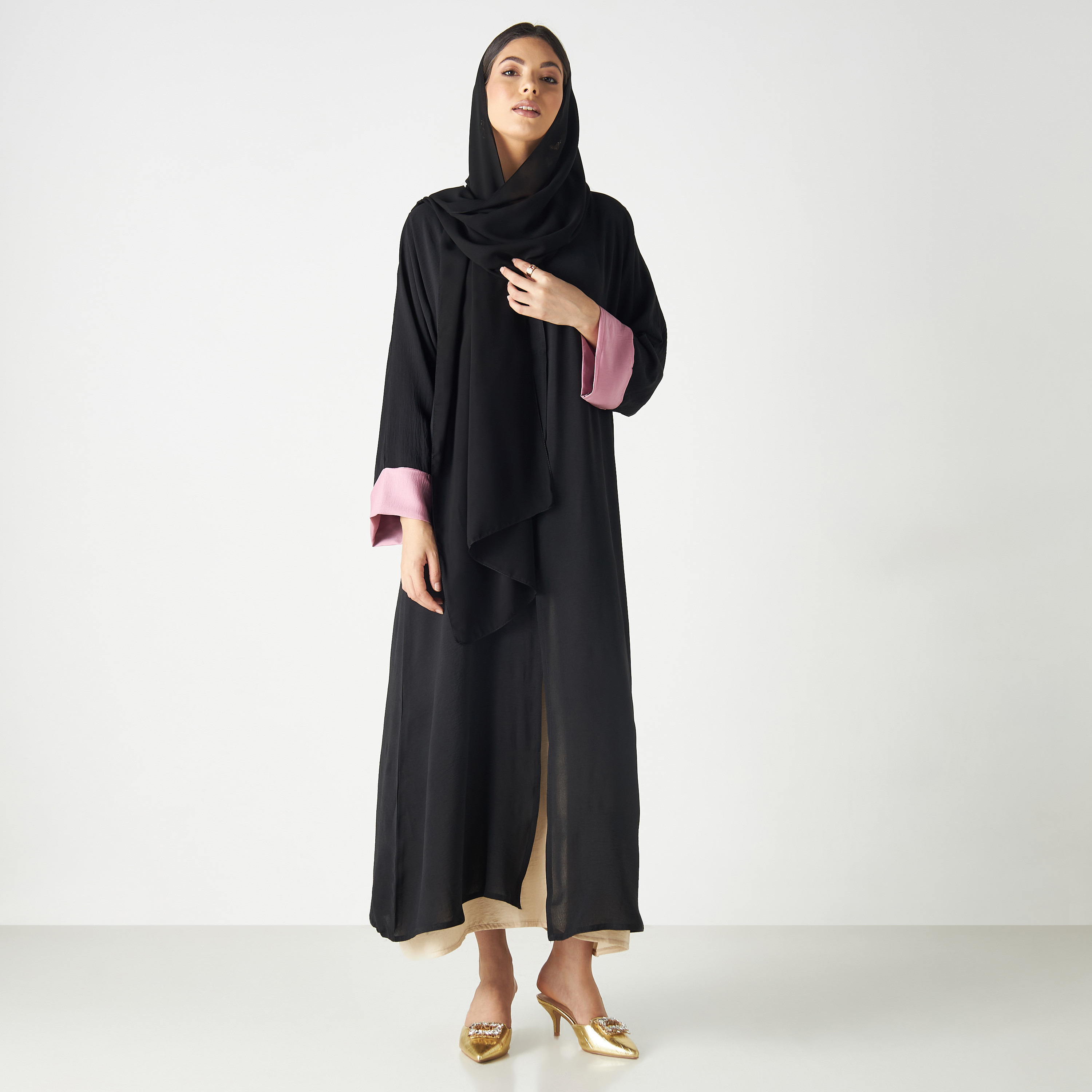 عباية سادة مع حجابين من مليكة - طقم 3 قطع-women-arabicclothing-abayas-image-1