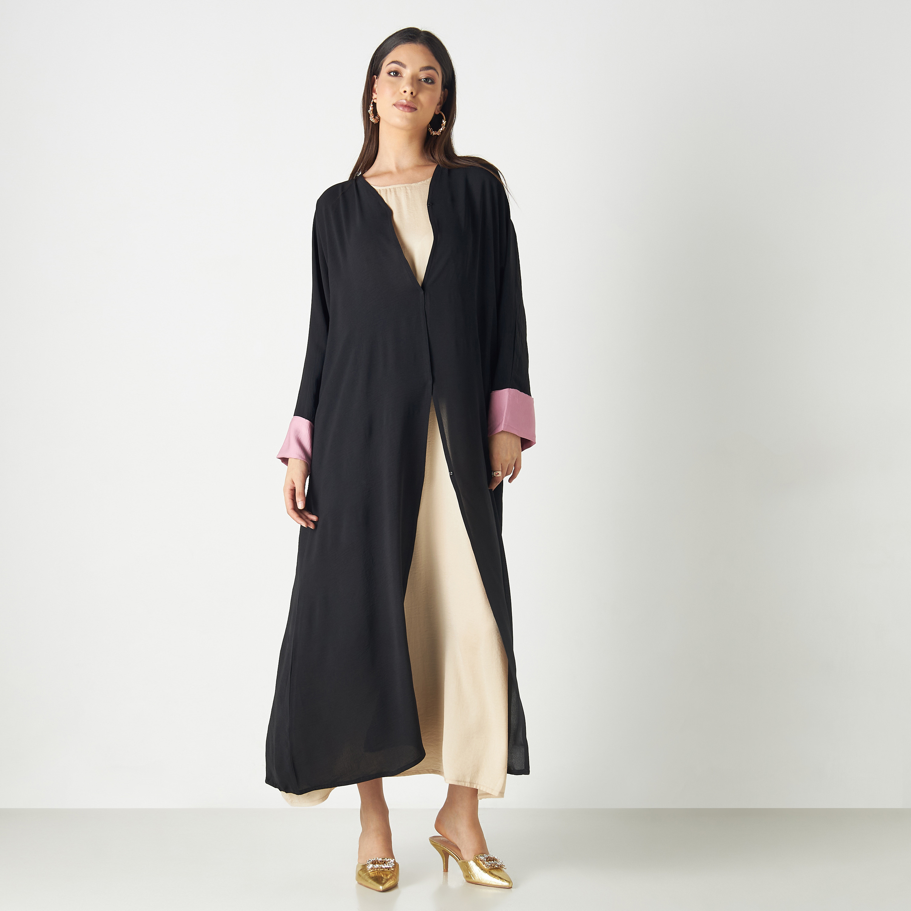 عباية سادة مع حجابين من مليكة - طقم 3 قطع-women-arabicclothing-abayas-image-4