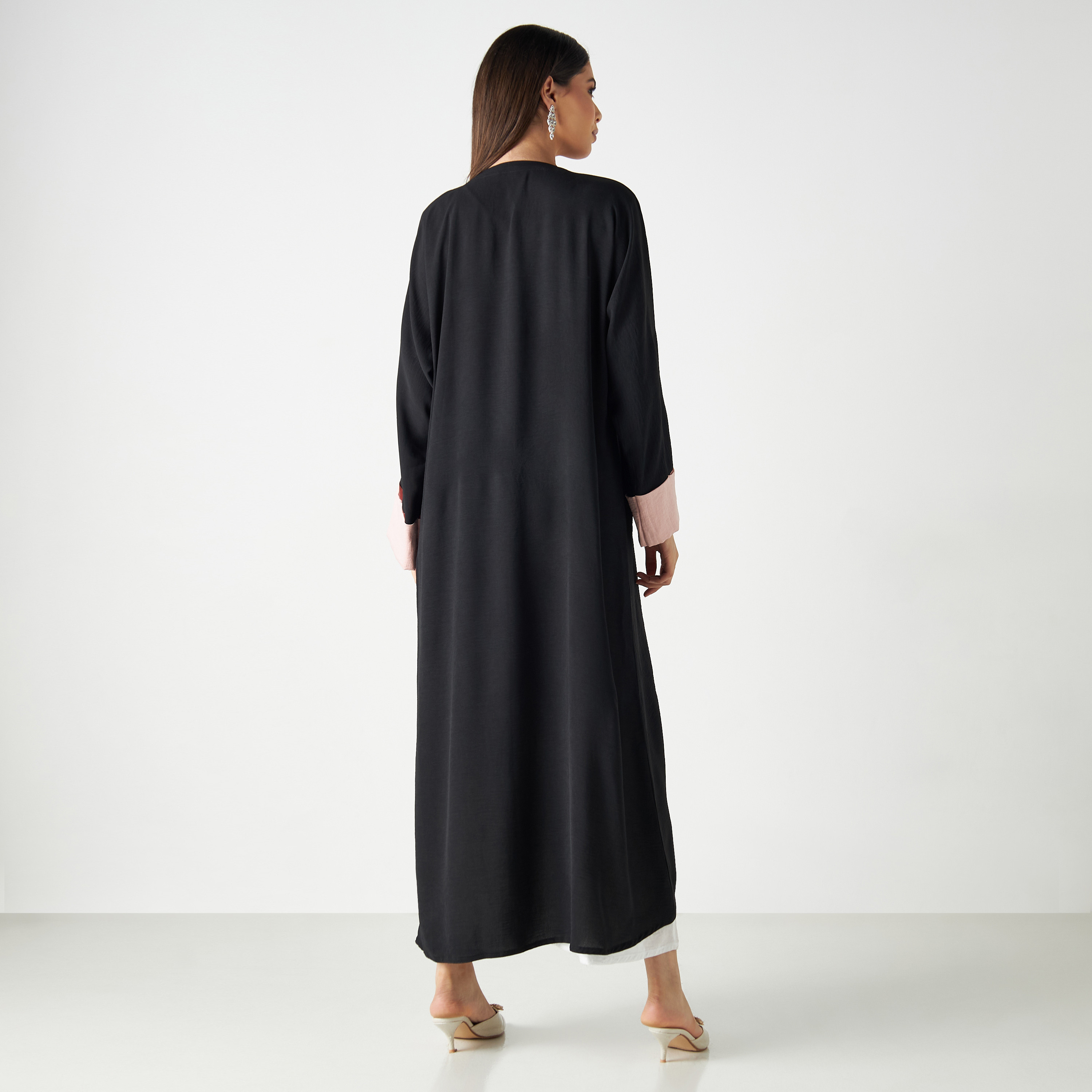 عباية سادة مع حجابين من مليكة - طقم 3 قطع-women-arabicclothing-abayas-image-6