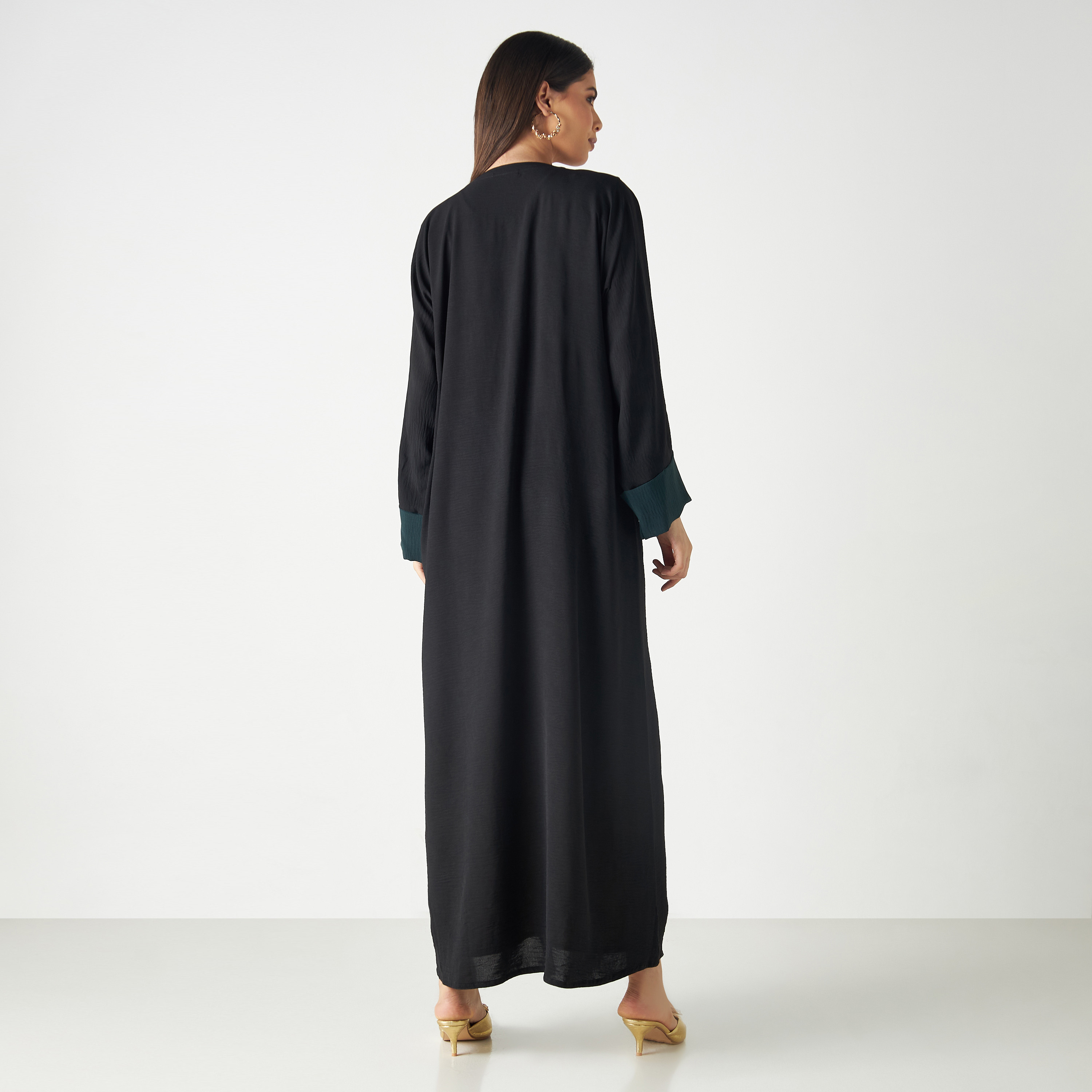 عباية سادة مع حجابين من مليكة - طقم 3 قطع-women-arabicclothing-abayas-image-6