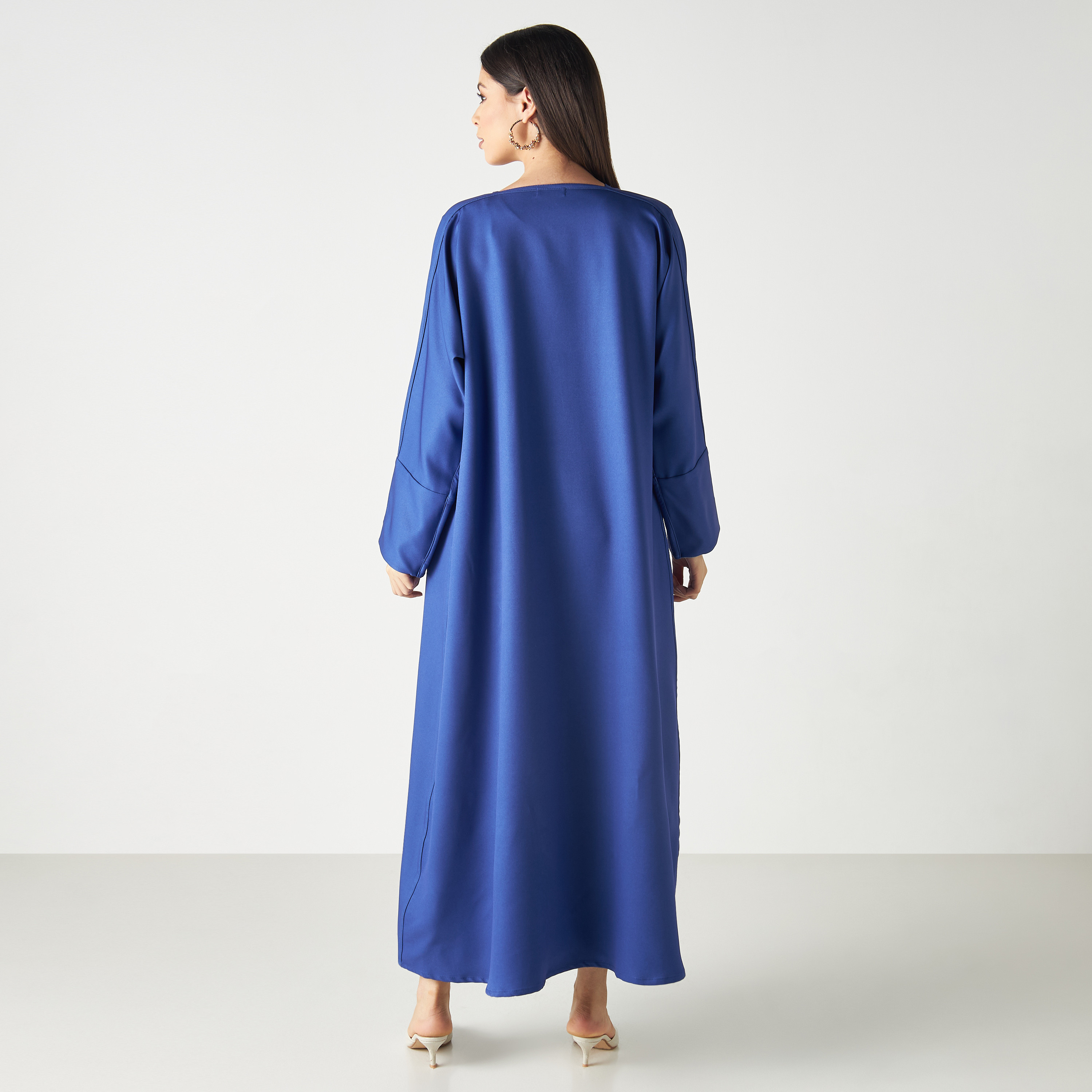 عباية سادة بفتحة أماميّة مع 2 حجاب من مليكة-women-arabicclothing-abayas-image-1