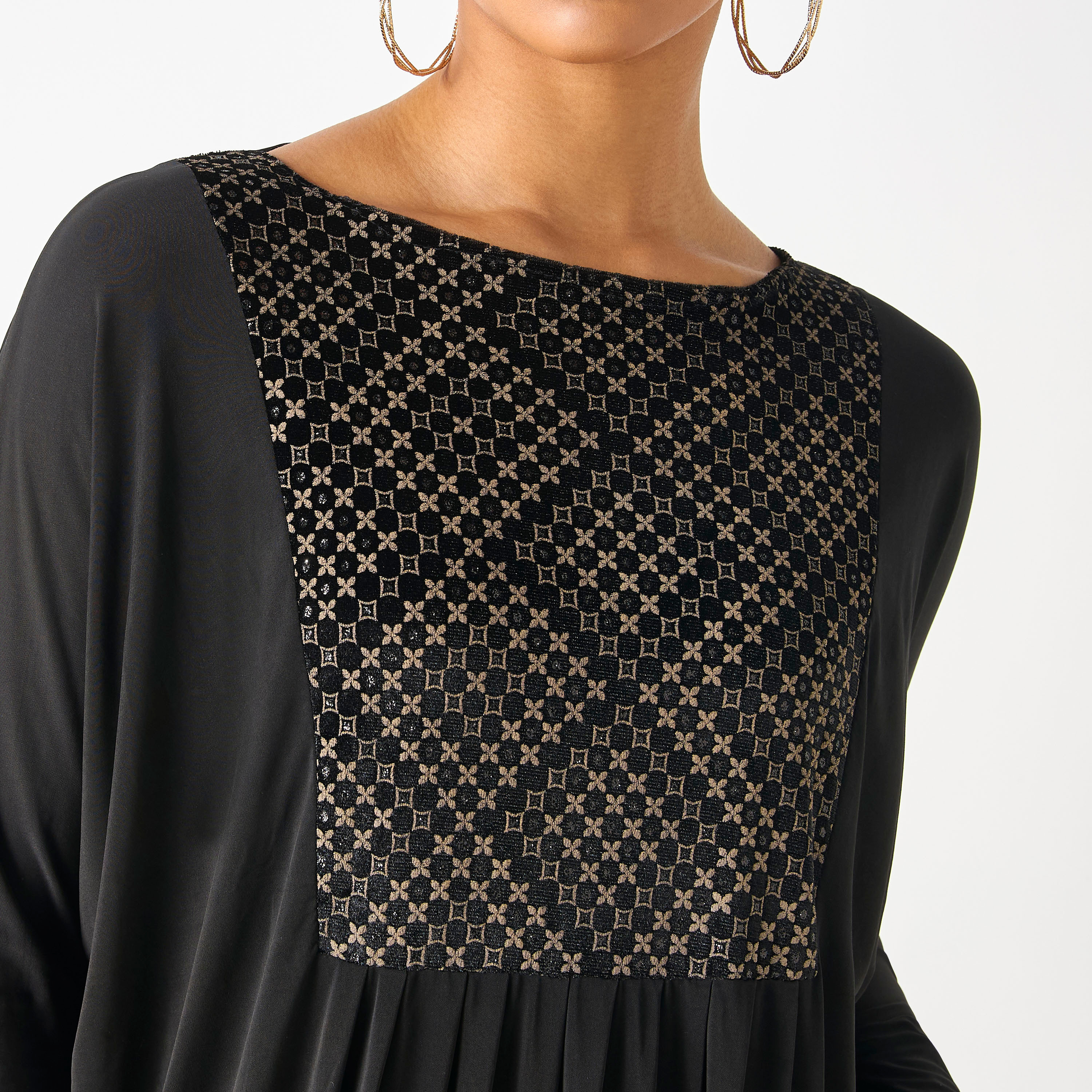 عباية مطرّزة بياقة مستديرة وتفاصيل كسرات من مليكة-women-arabicclothing-abayas-image-3