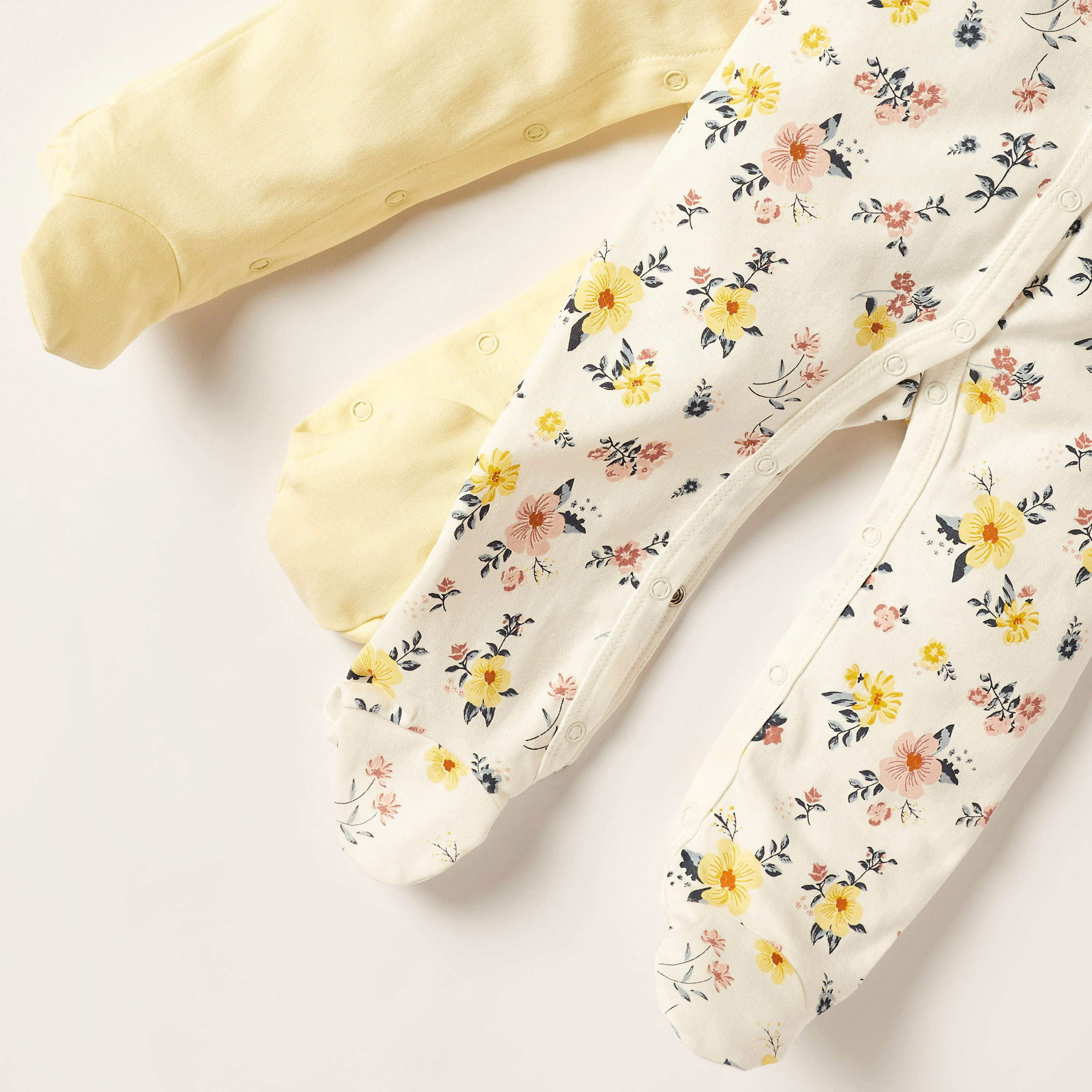 بدلات نوم بأقدام مغلقة وطبعات أزهار من جونيورز - طقم من قطعتين-baby-girls-clothing-nightwear-sleepsuits-image-5