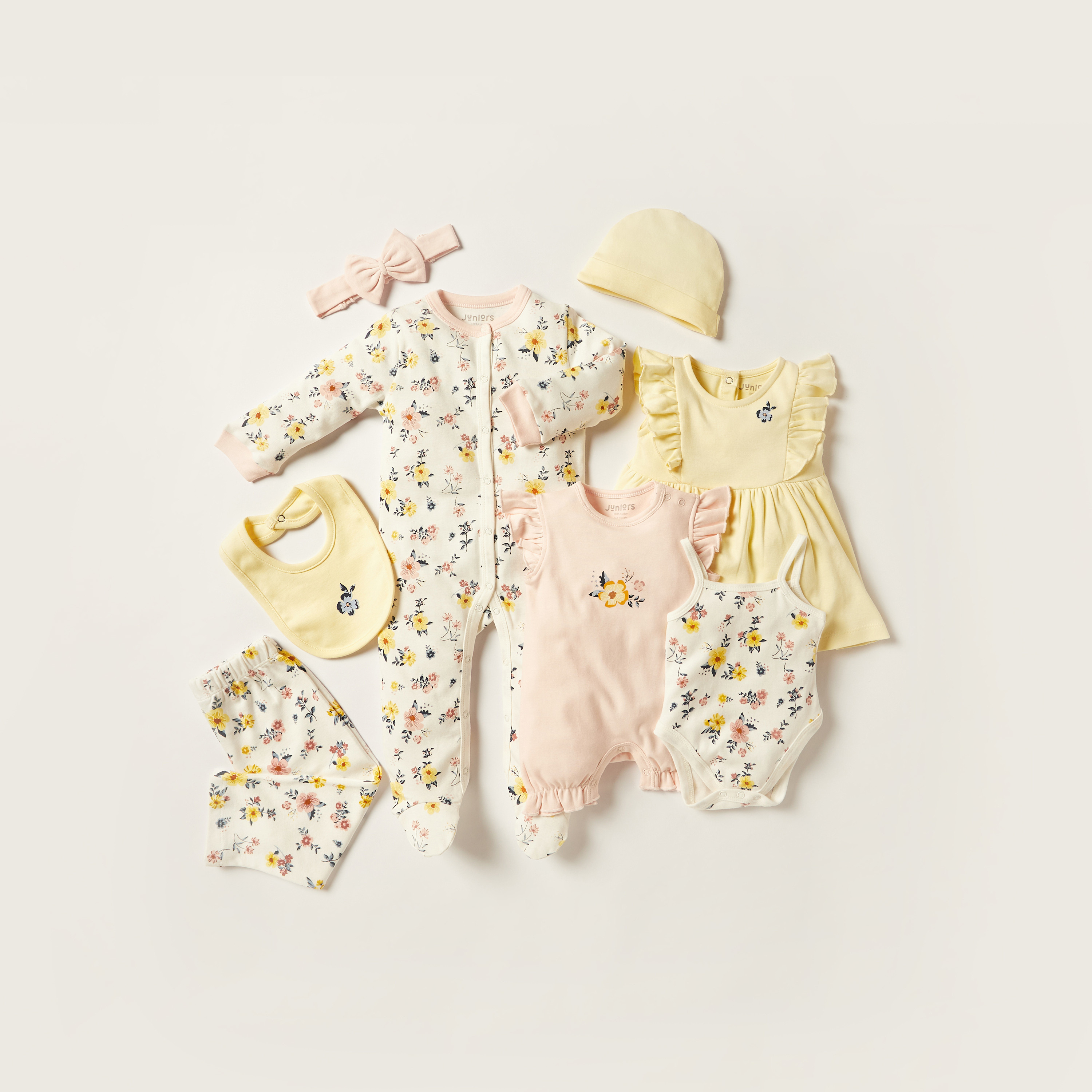 بدلات نوم بأقدام مغلقة وطبعات أزهار من جونيورز - طقم من قطعتين-baby-girls-clothing-nightwear-sleepsuits-image-6