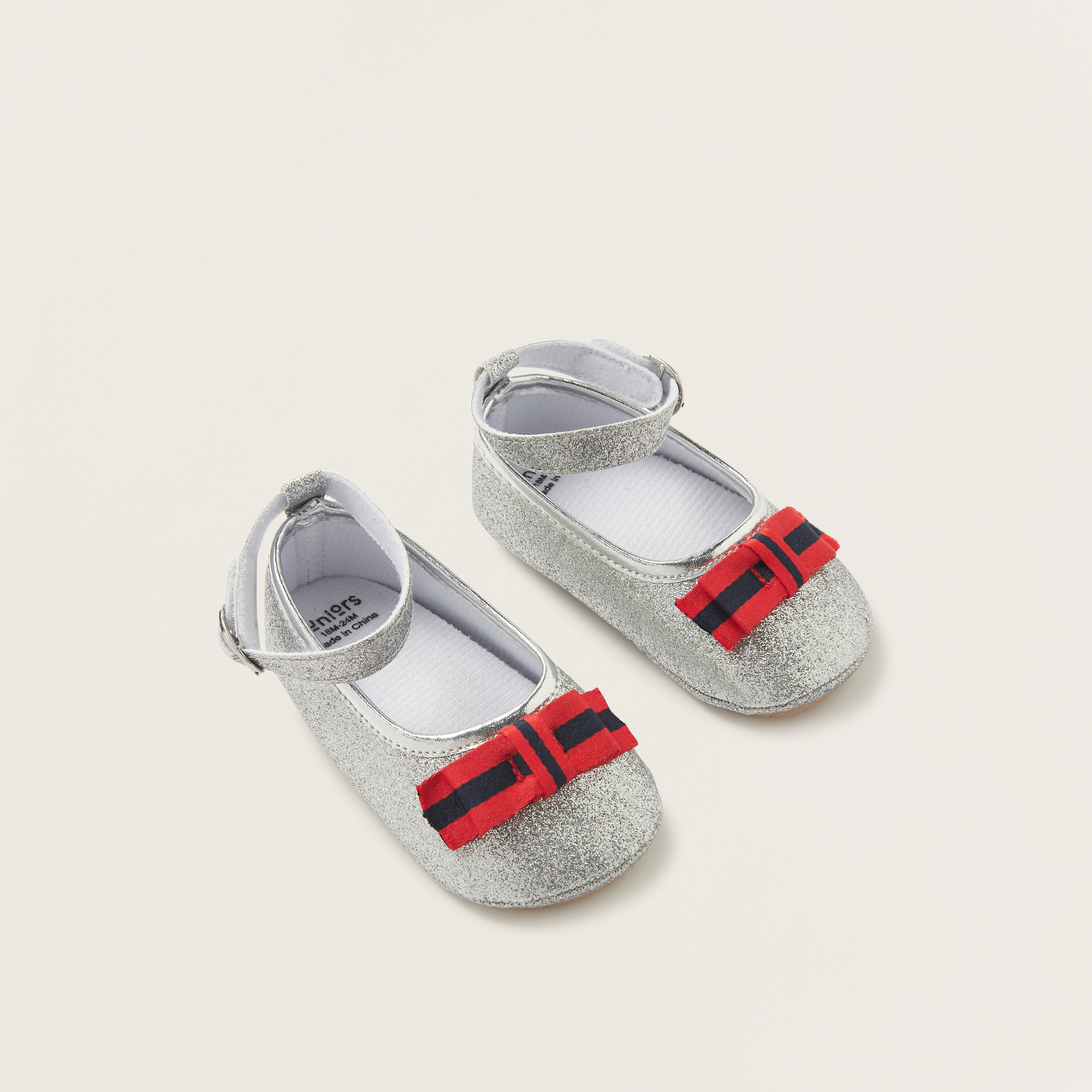 بوت بتفاصيل جليتر مع إبزيم للإغلاق وفيونكة من جونيورز-baby-girls-shoes-closedshoes-image-2