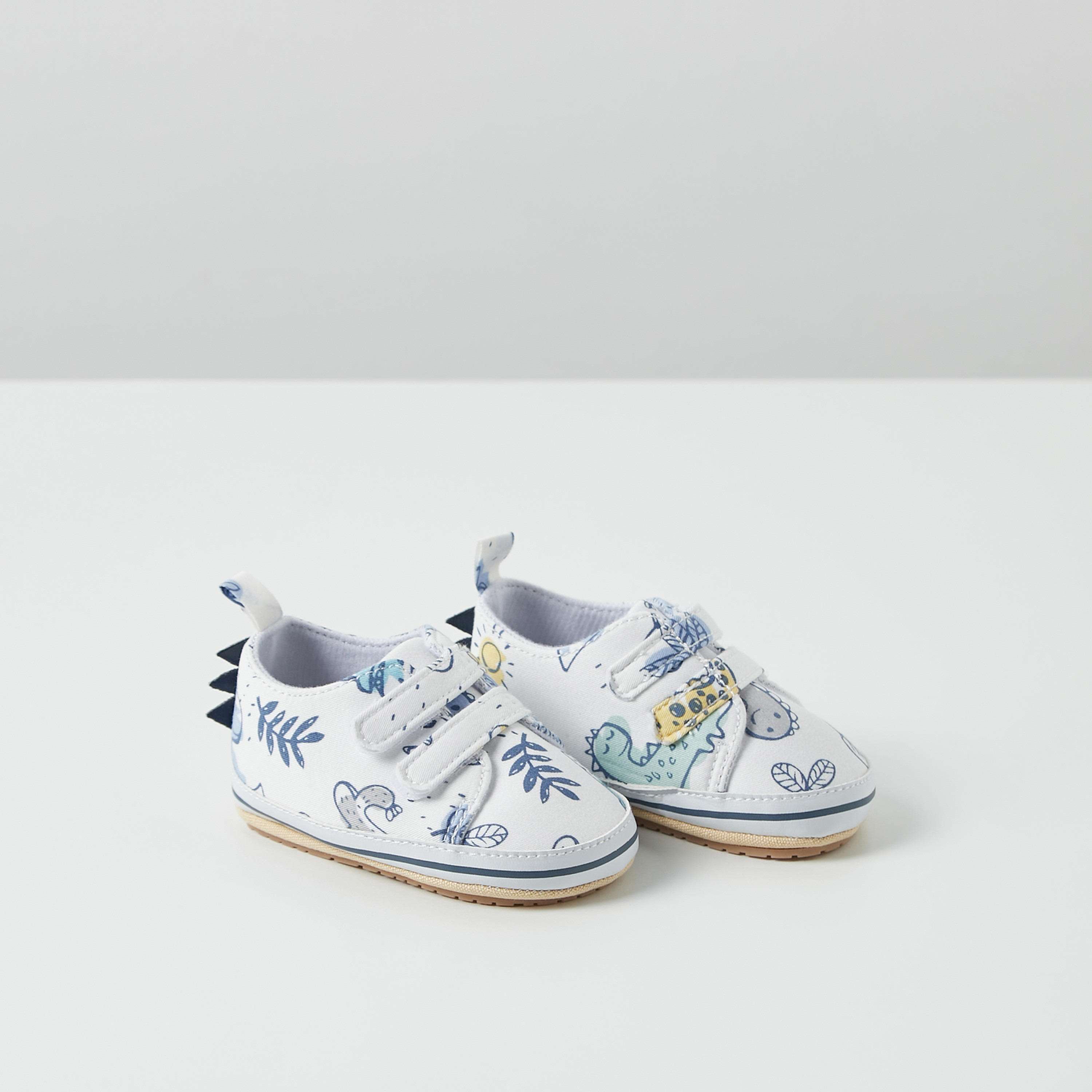 بوت بشريط إغلاق لاصق وطبعات من جونيورز-baby-boys-shoes-closedshoes-image-3