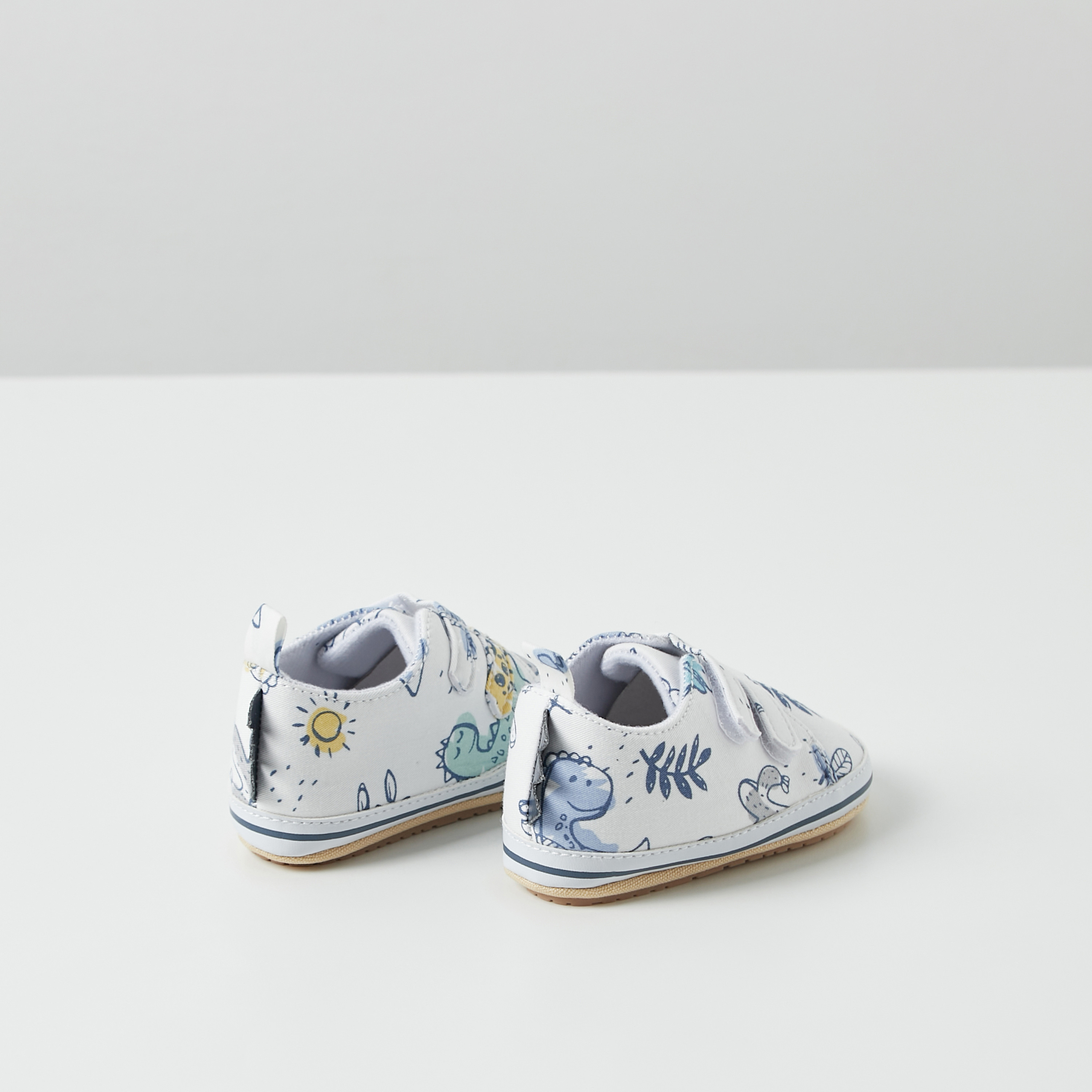 بوت بشريط إغلاق لاصق وطبعات من جونيورز-baby-boys-shoes-closedshoes-image-5