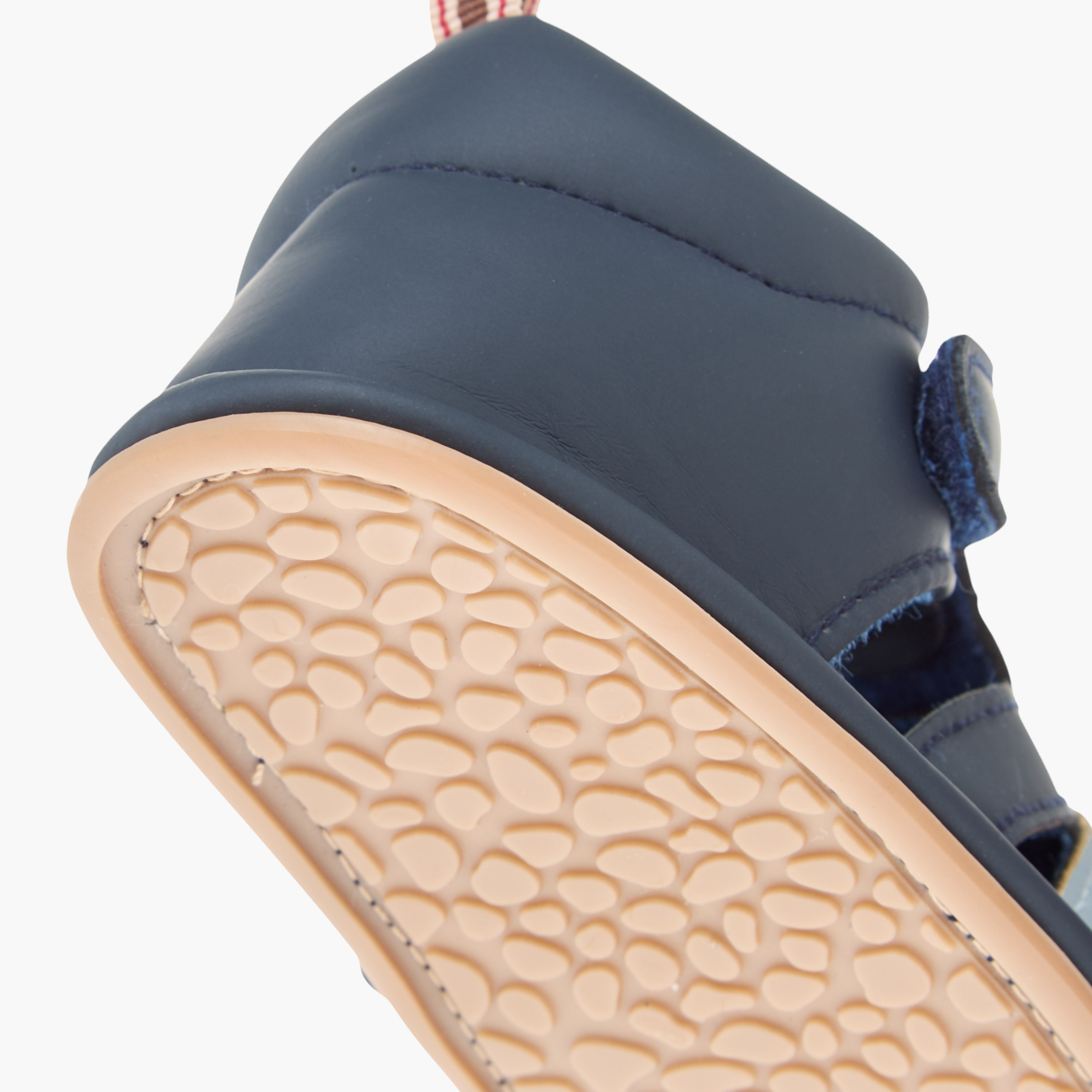 Juniors Colourblock Sandals with Hook and Loop Closure-baby-boys-shoes-closedshoes-image-4