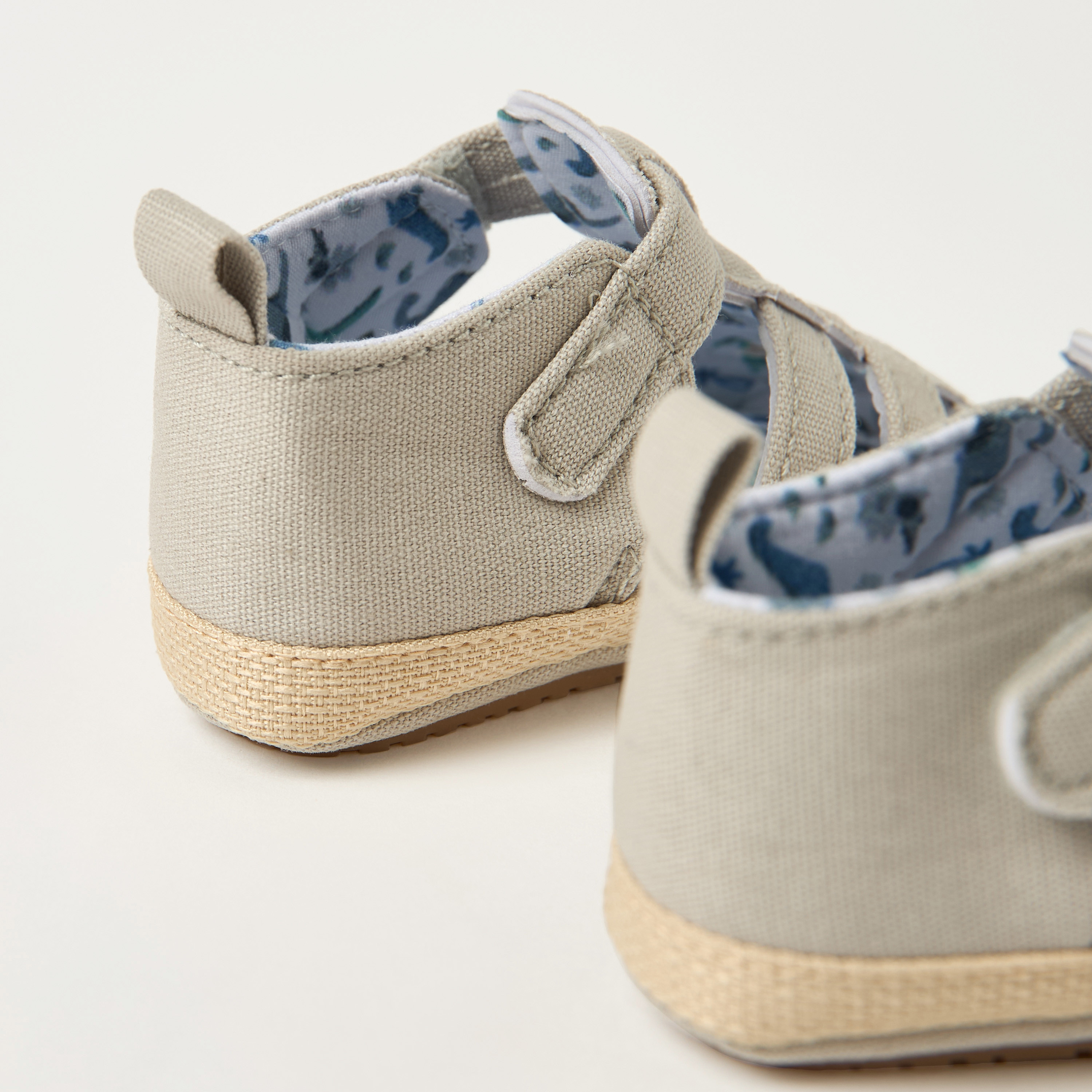 صندل سادة بشريط إغلاق من جونيورز-baby-boys-shoes-sandals-image-4