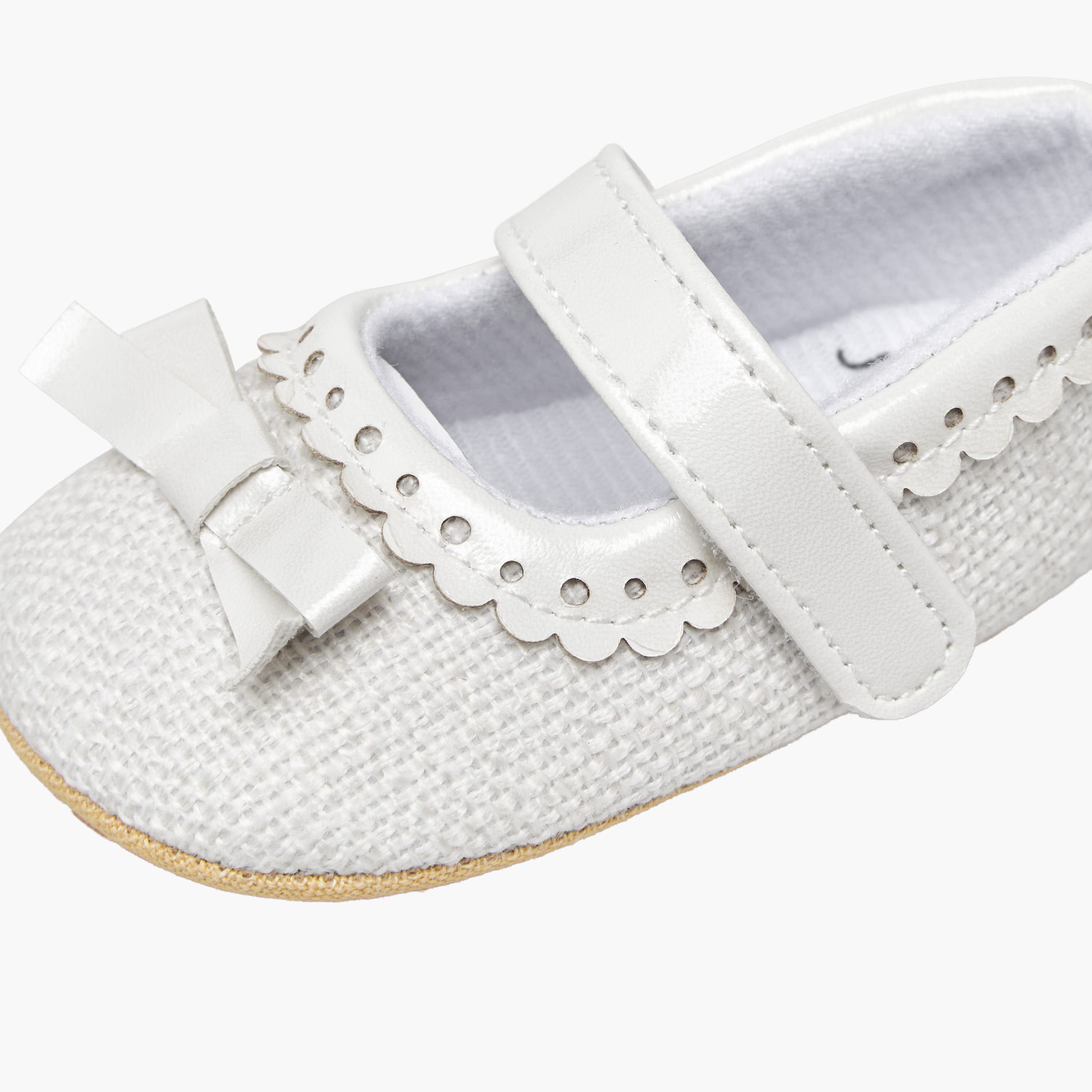 بوت بشريط إغلاق من جونيورز-baby-girls-shoes-closedshoes-image-2