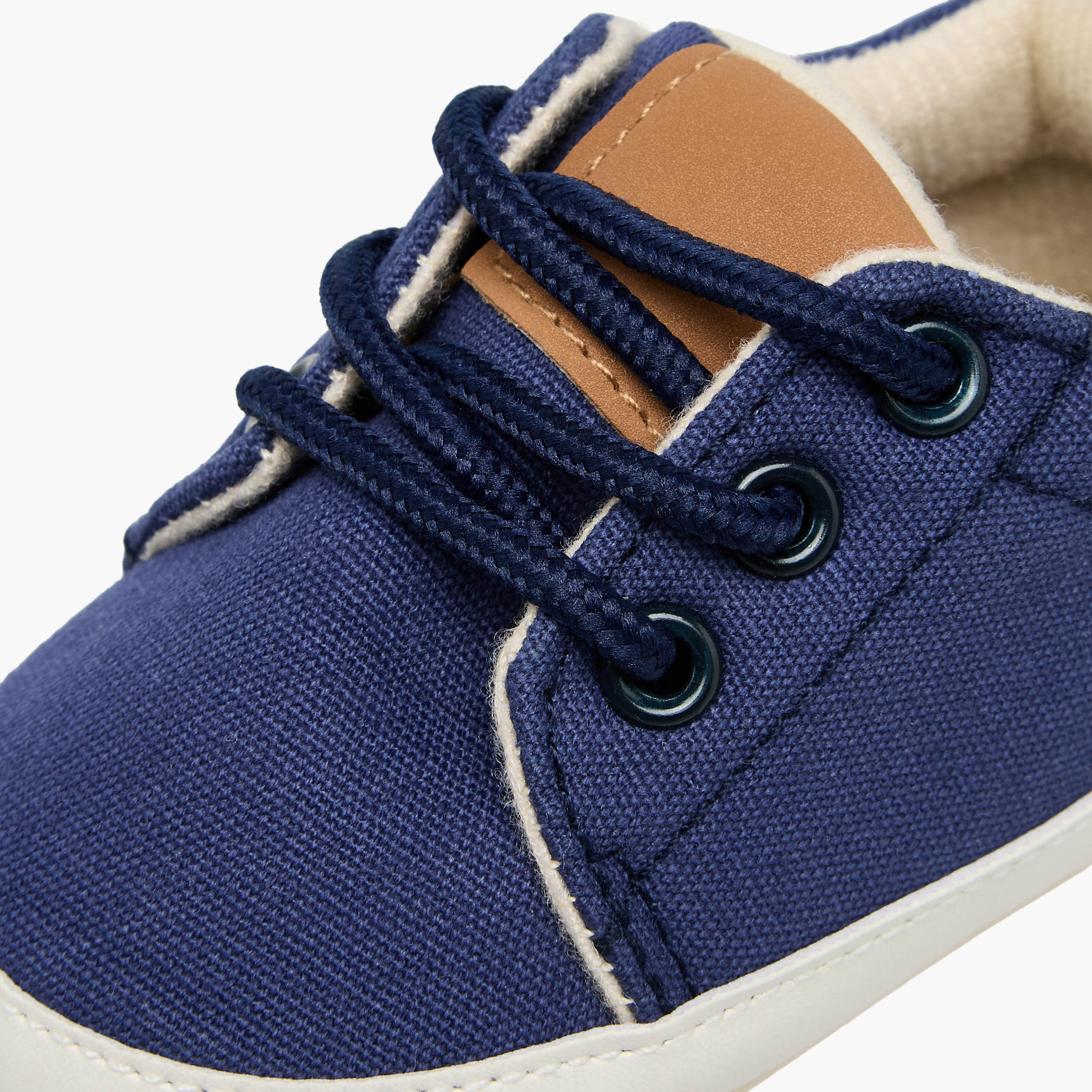 بوت برباط إغلاق من جونيورز-baby-boys-shoes-booties-image-2