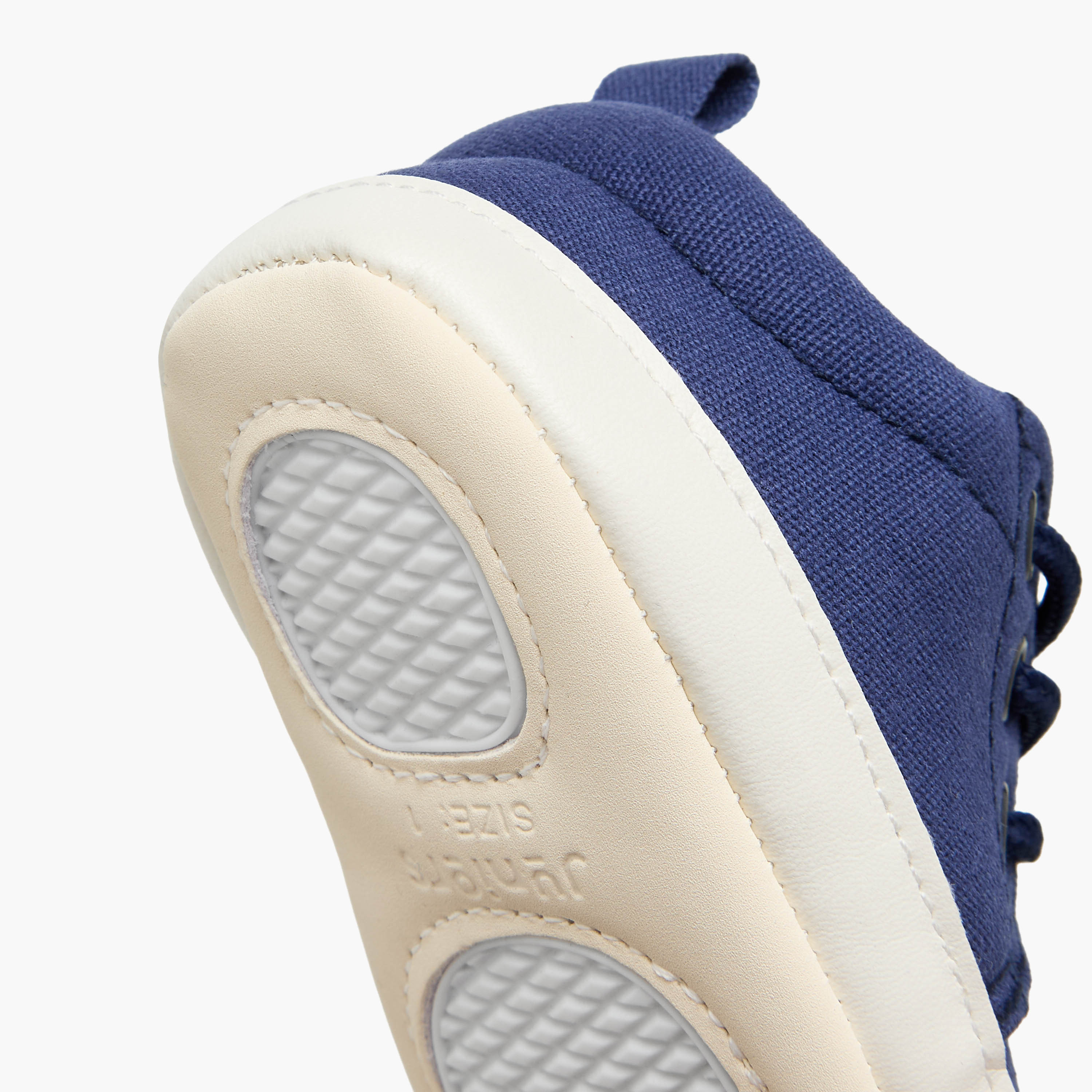 بوت برباط إغلاق من جونيورز-baby-boys-shoes-booties-image-1