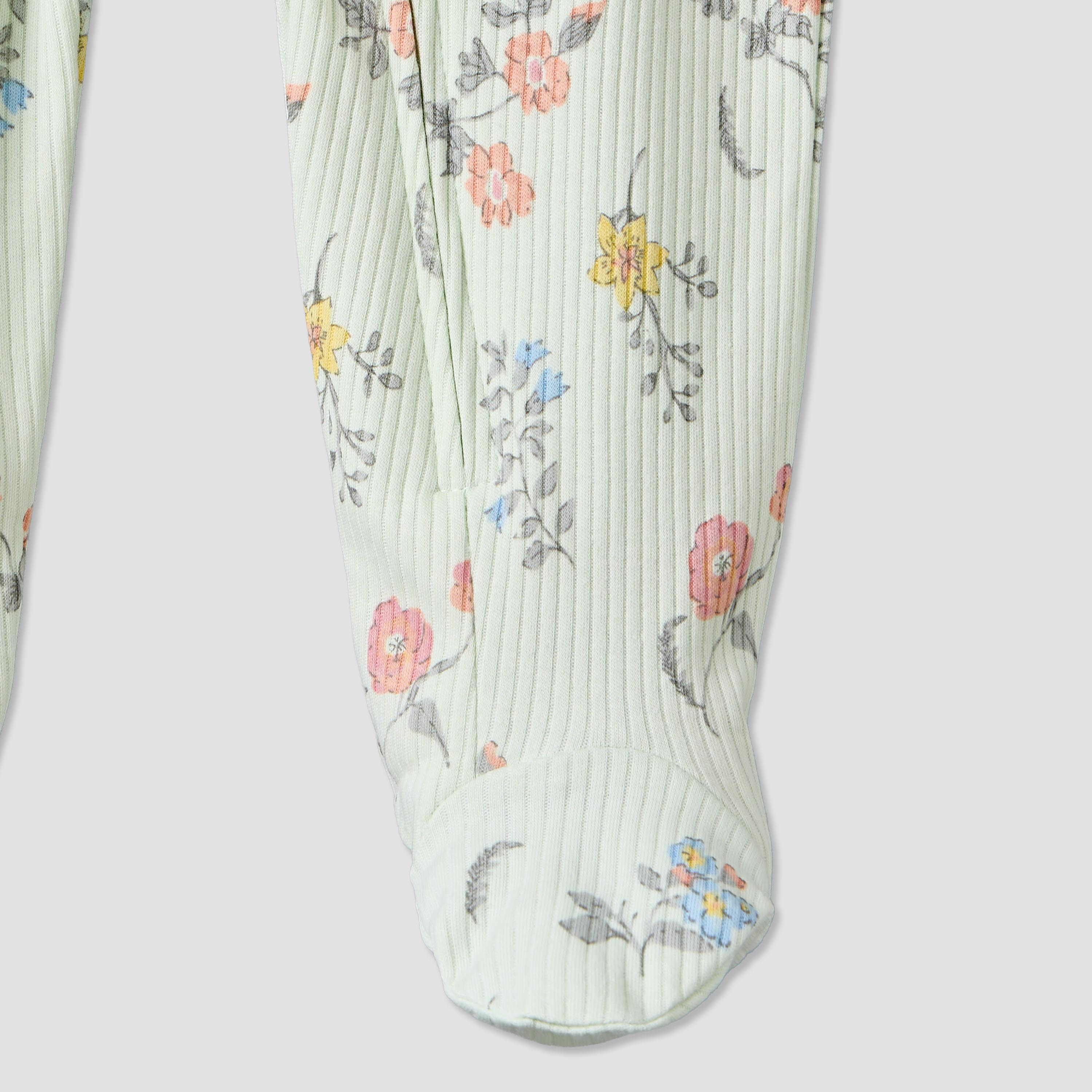 بدلة نوم قطنية بياقة ضيقة وأكمام طويلة وطبعات زهرية من جونيورز-baby-girls-clothing-nightwear-sleepsuits-image-4