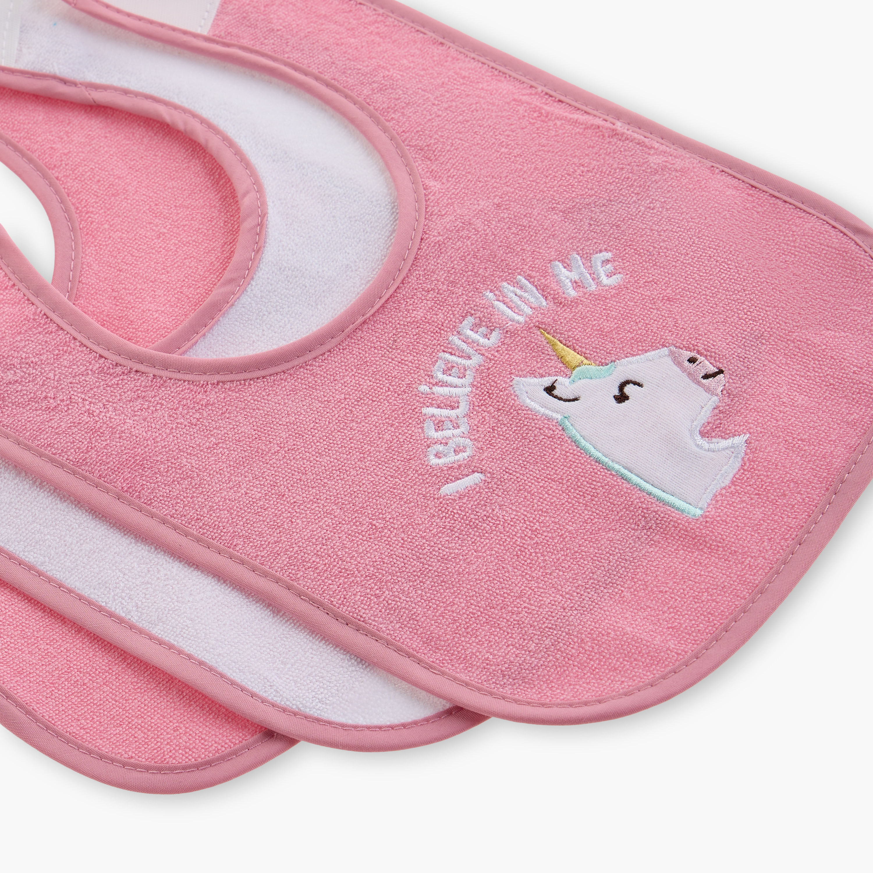 مرايل متنوعة بشريط إغلاق لاصق من جونيورز- طقم من 3 قطع-baby-feeding-bibs-image-6