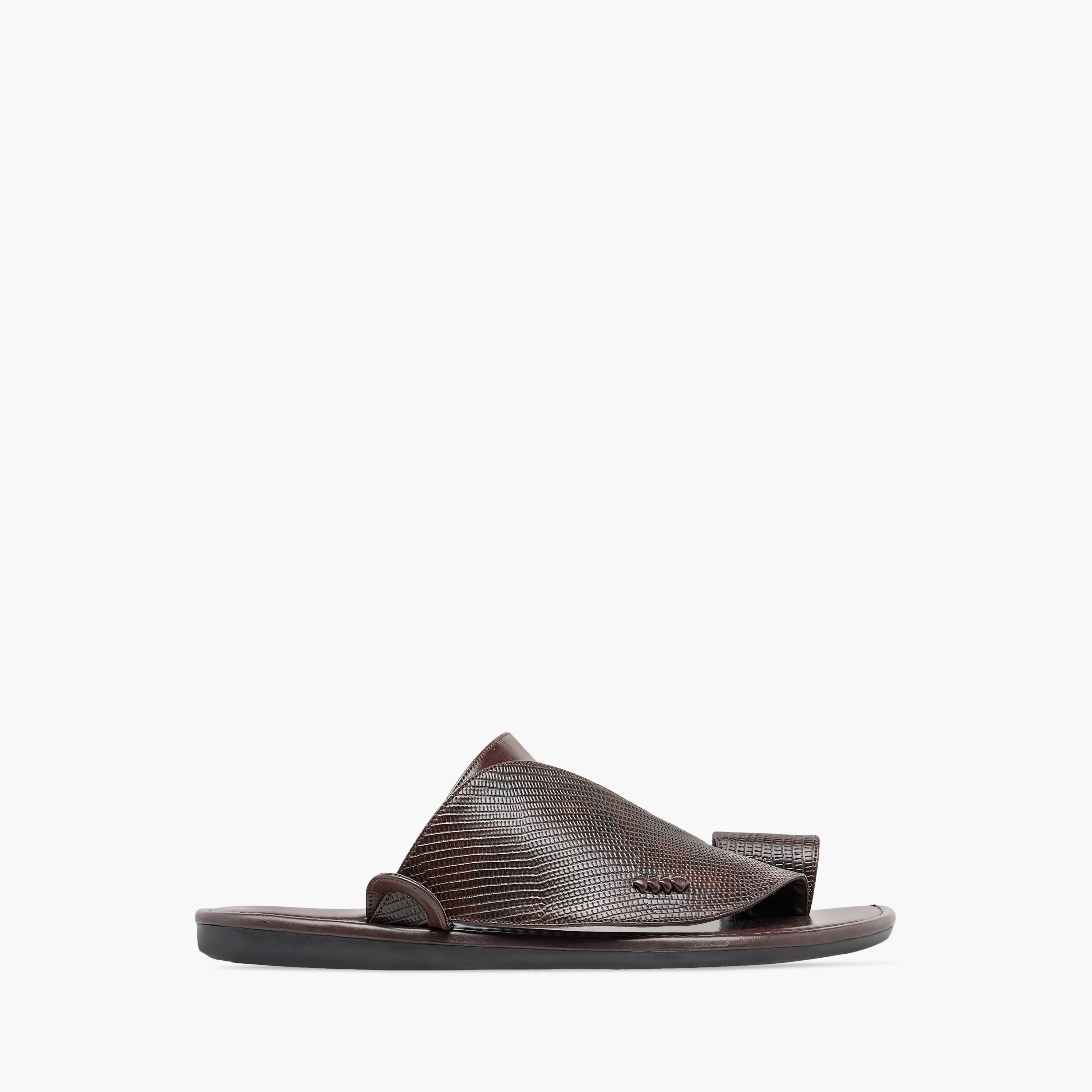 LBL by Shoexpress Textured Slip-On Arabic Sandals with Toe Loop-men-shoes-sandals-image-2